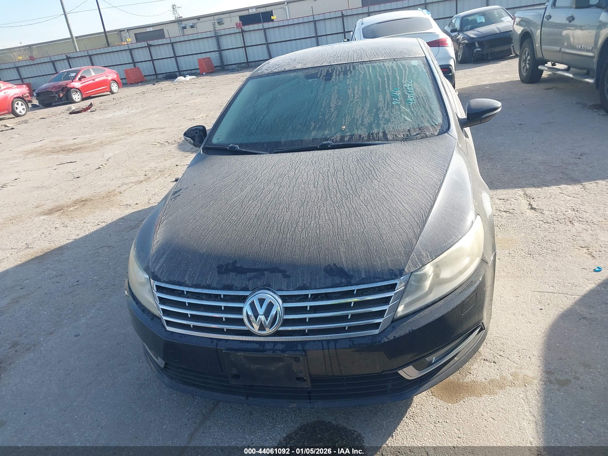 VOLKSWAGEN CC image 6