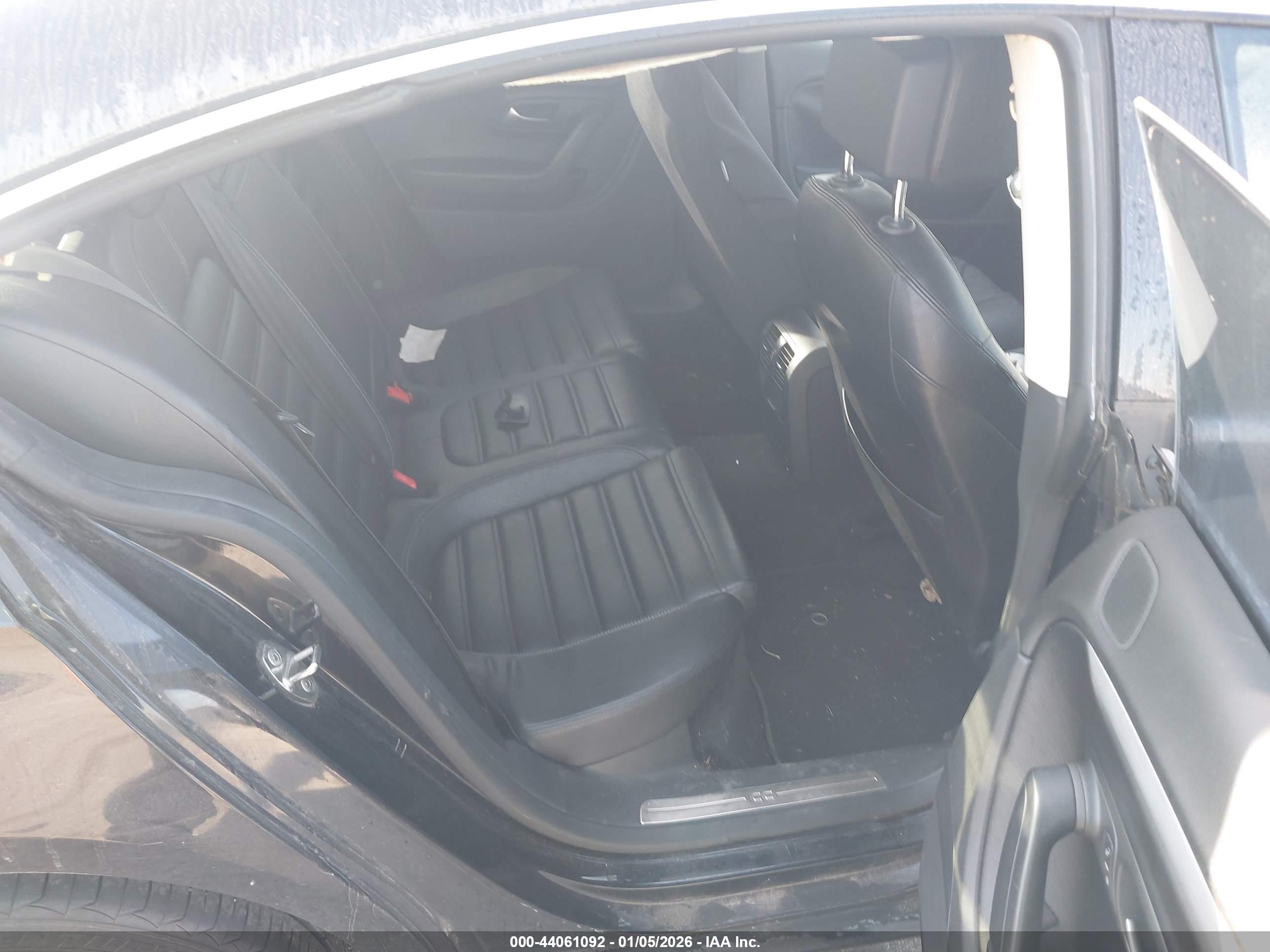 VOLKSWAGEN CC image 8