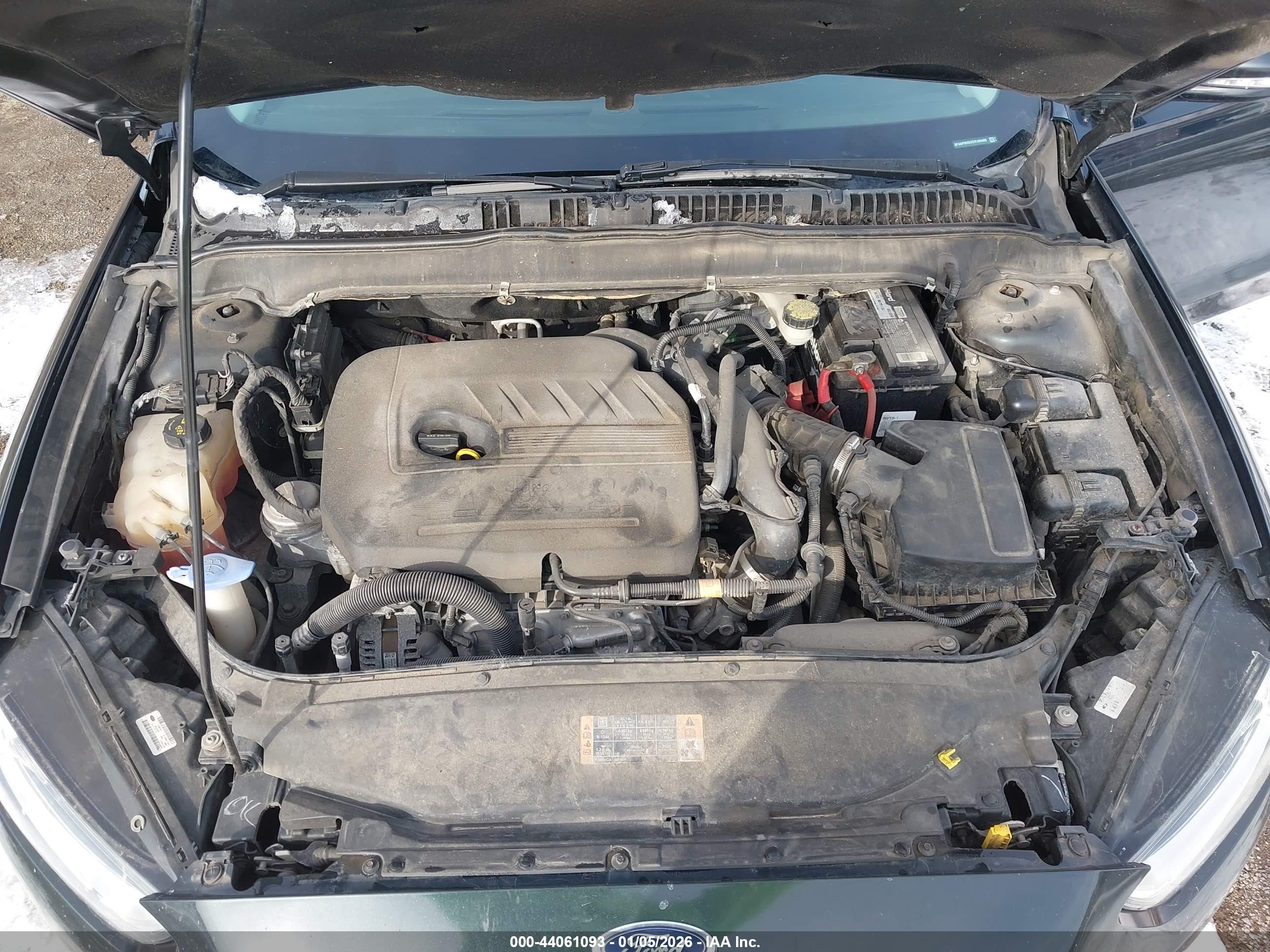 FORD FUSION image 10