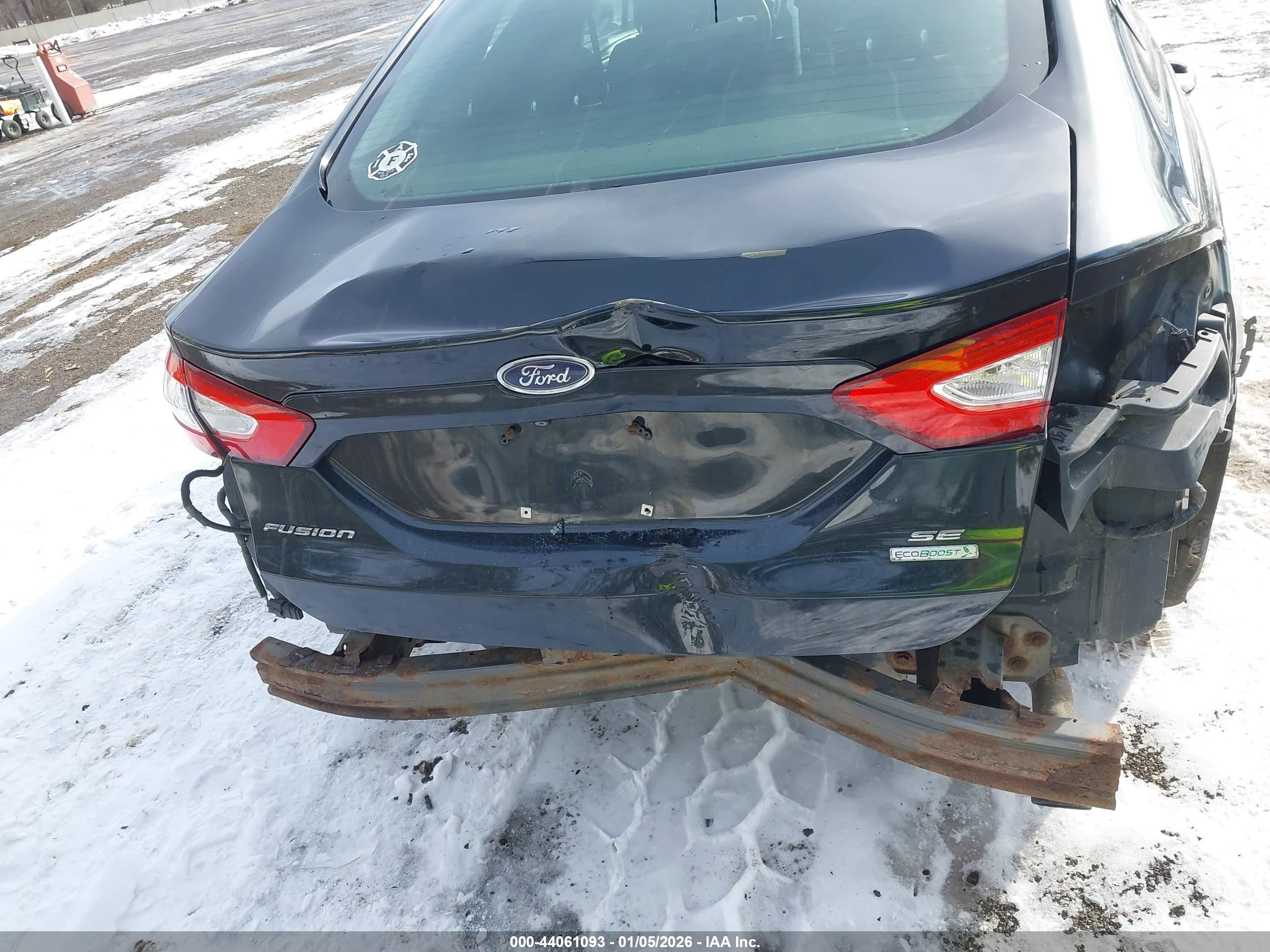 FORD FUSION image 6