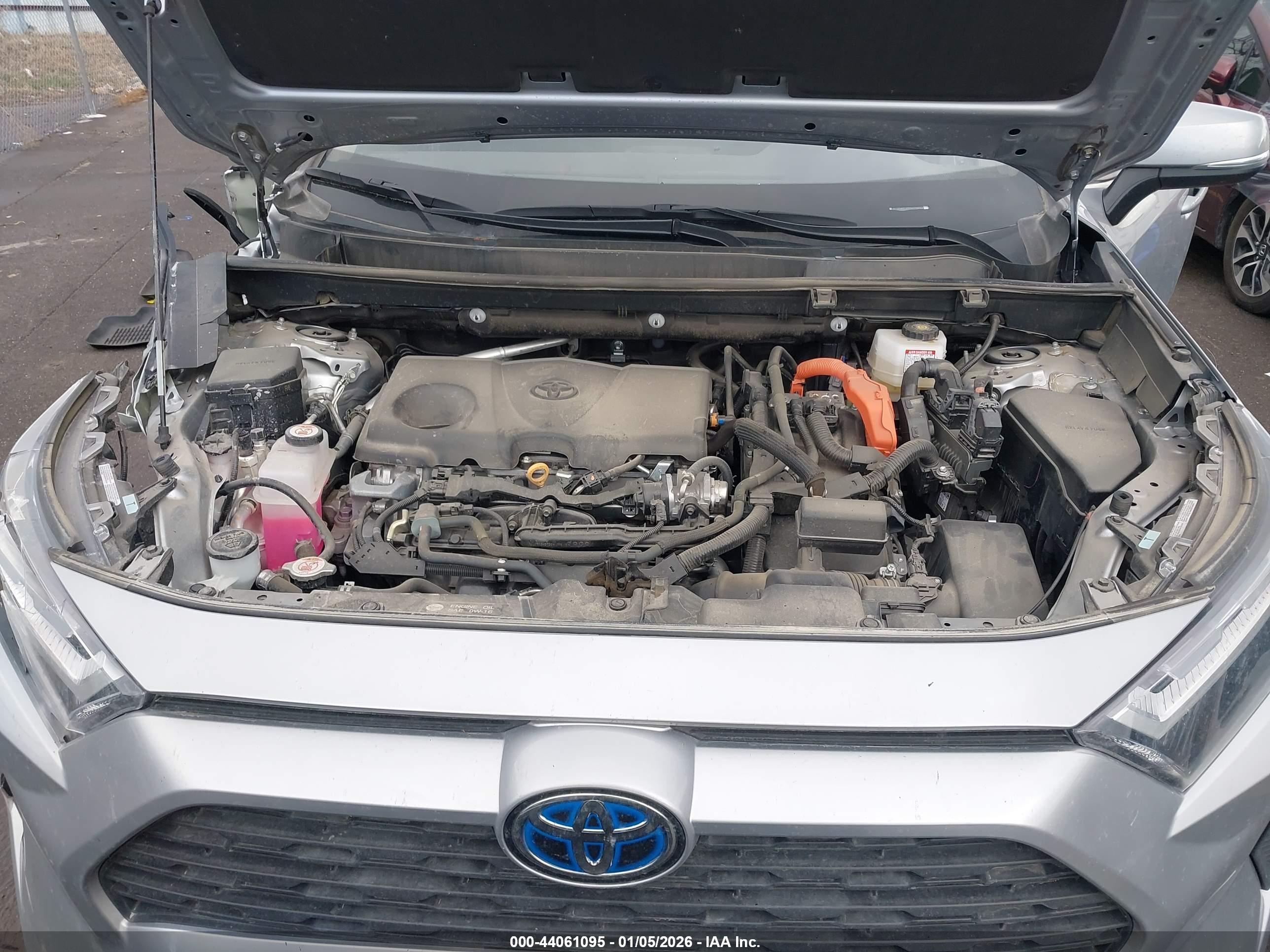 TOYOTA RAV4 image 10