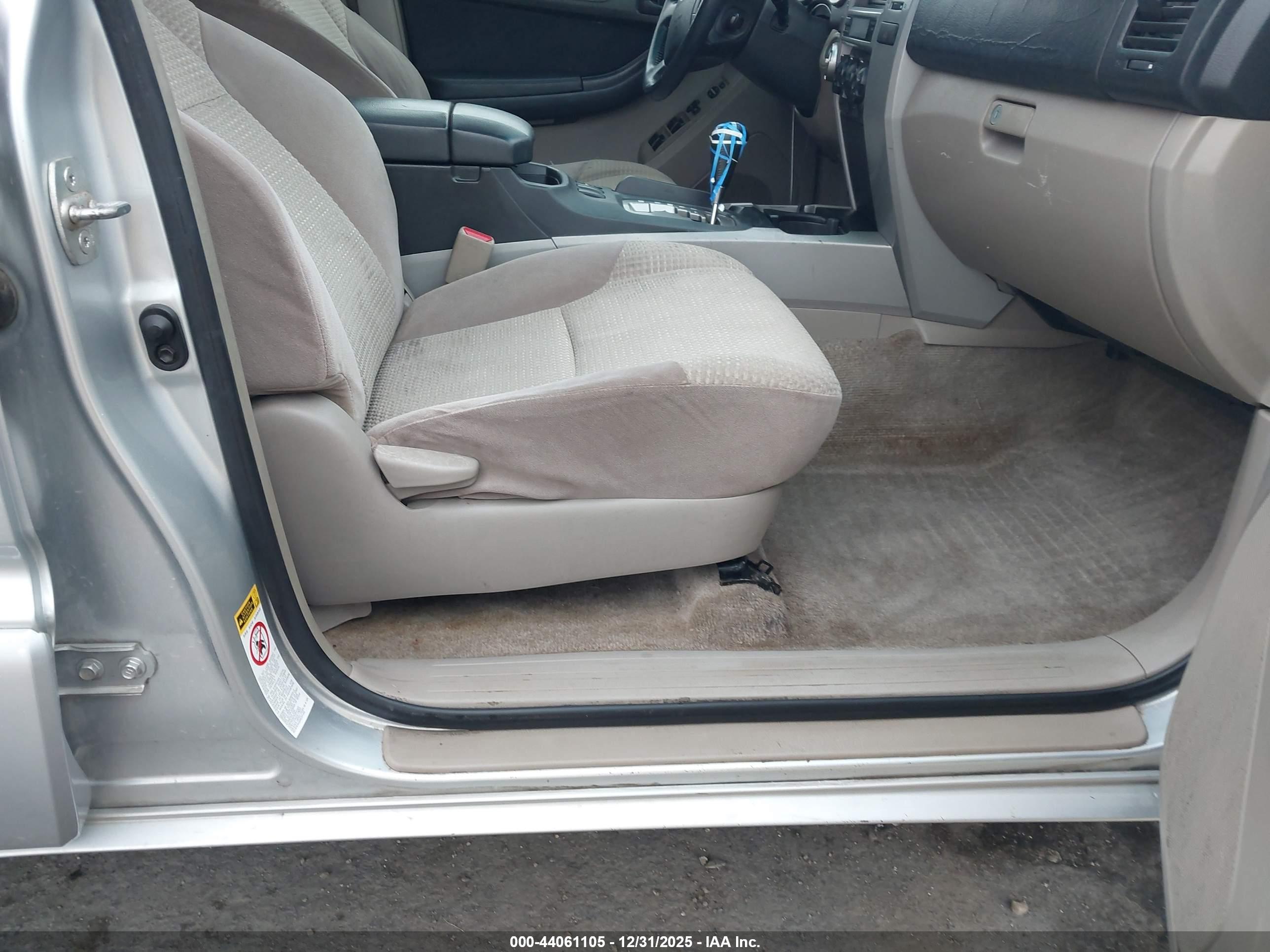 TOYOTA 4RUNNER image 6