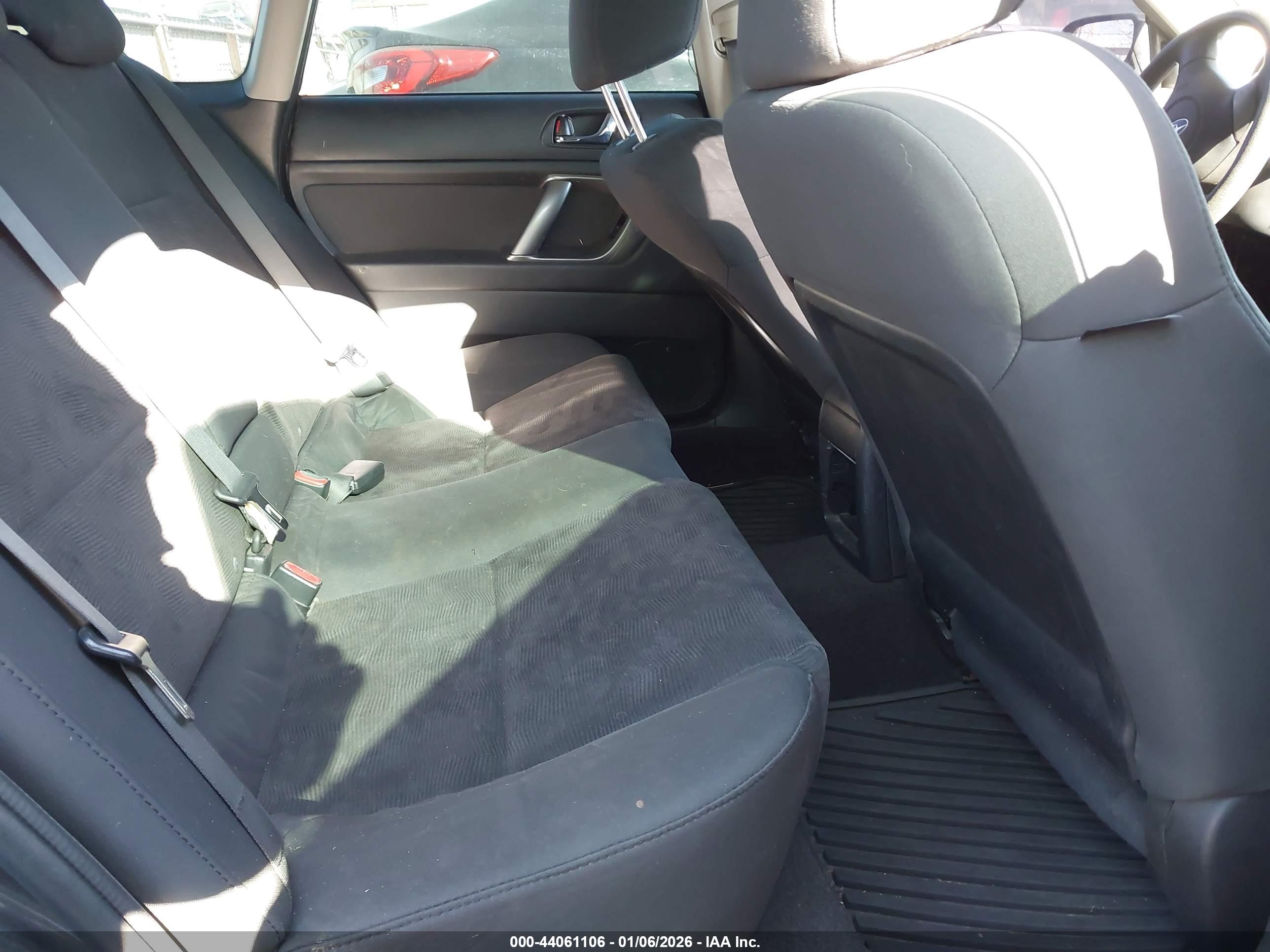 SUBARU LEGACY image 8