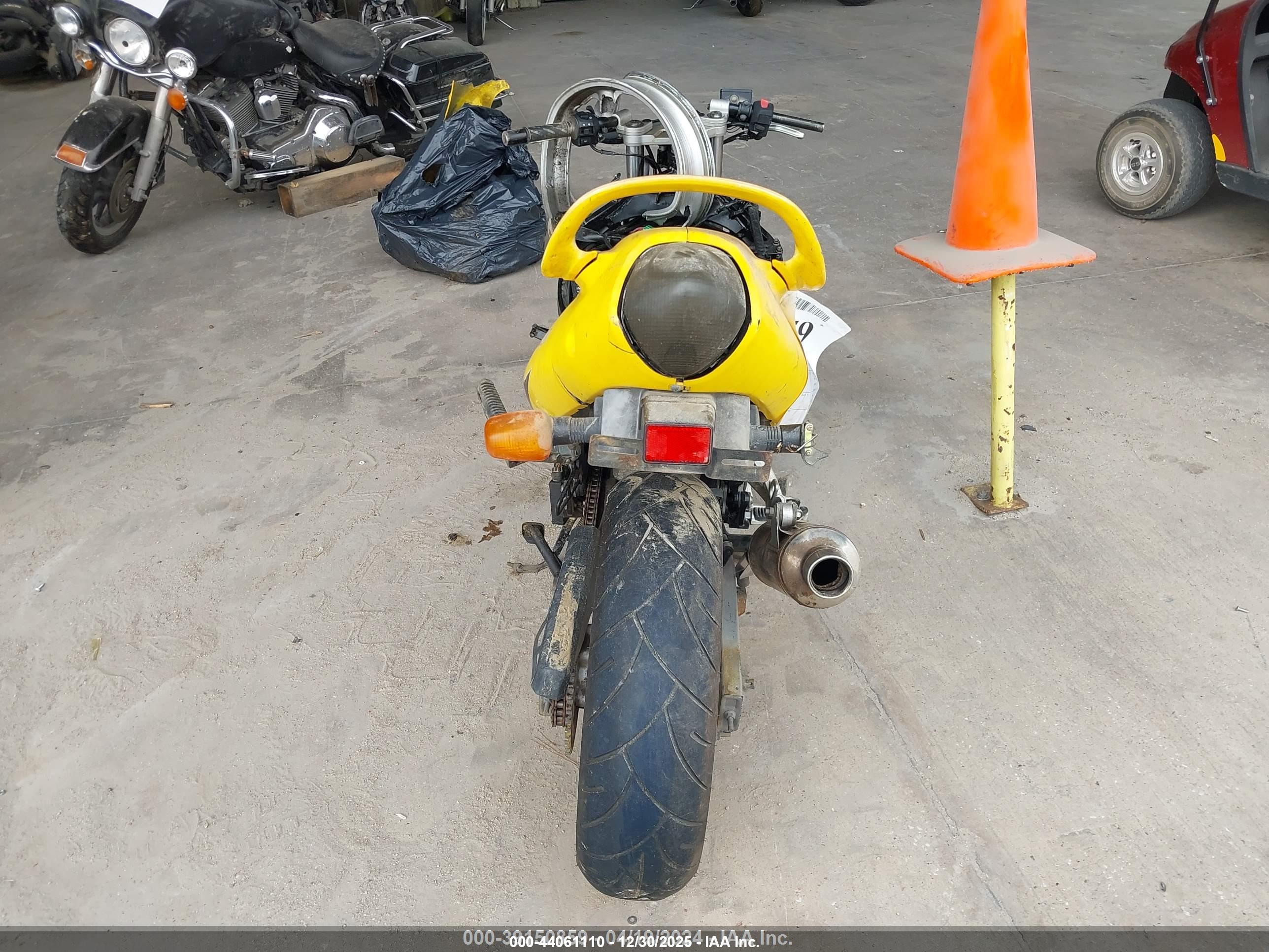 SUZUKI GSX600 image 6