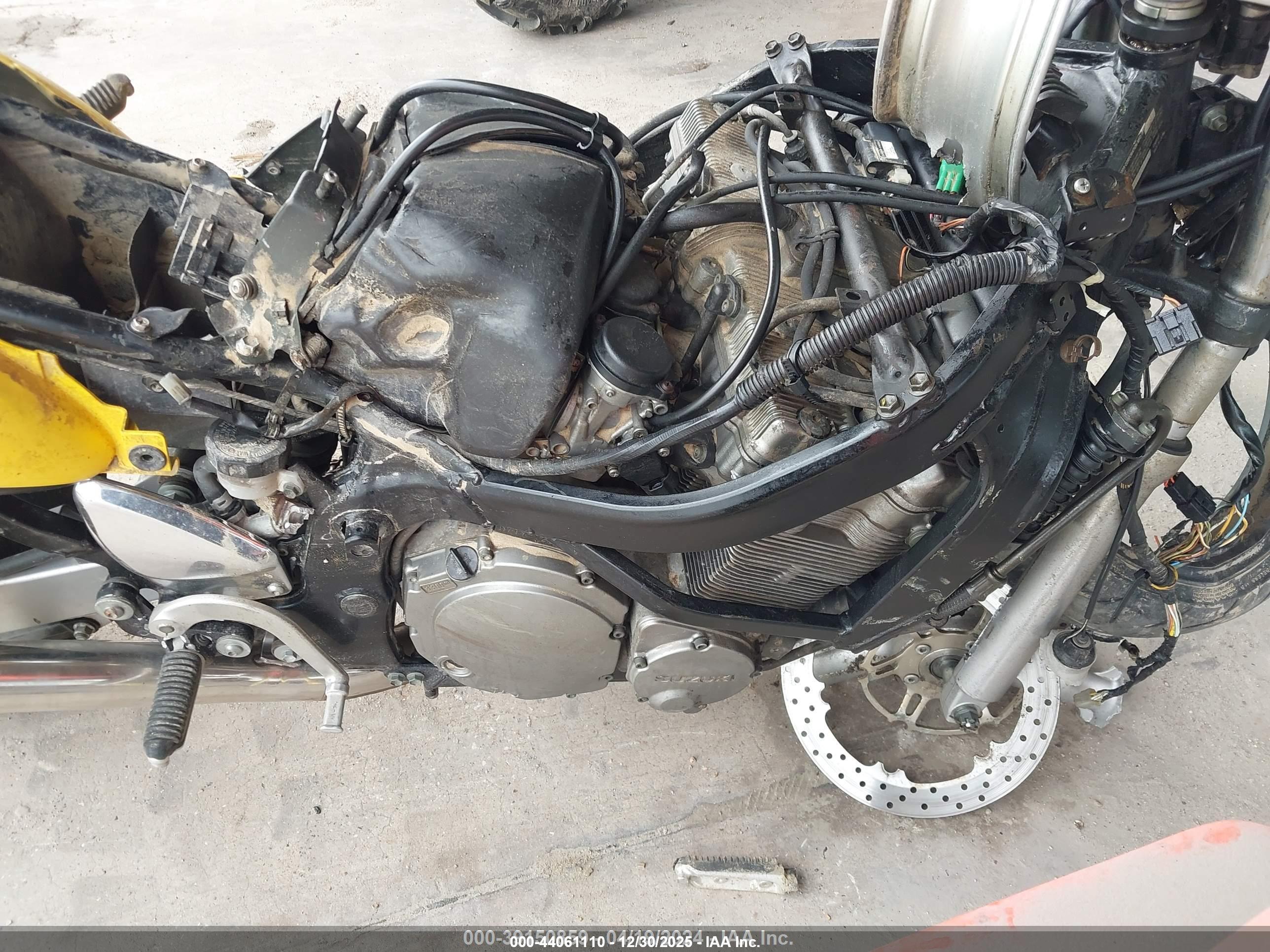 SUZUKI GSX600 image 8