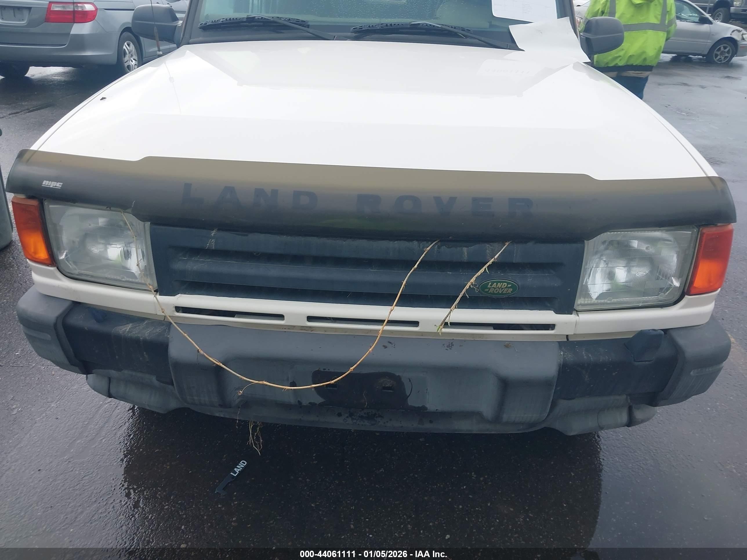 LAND ROVER image 6