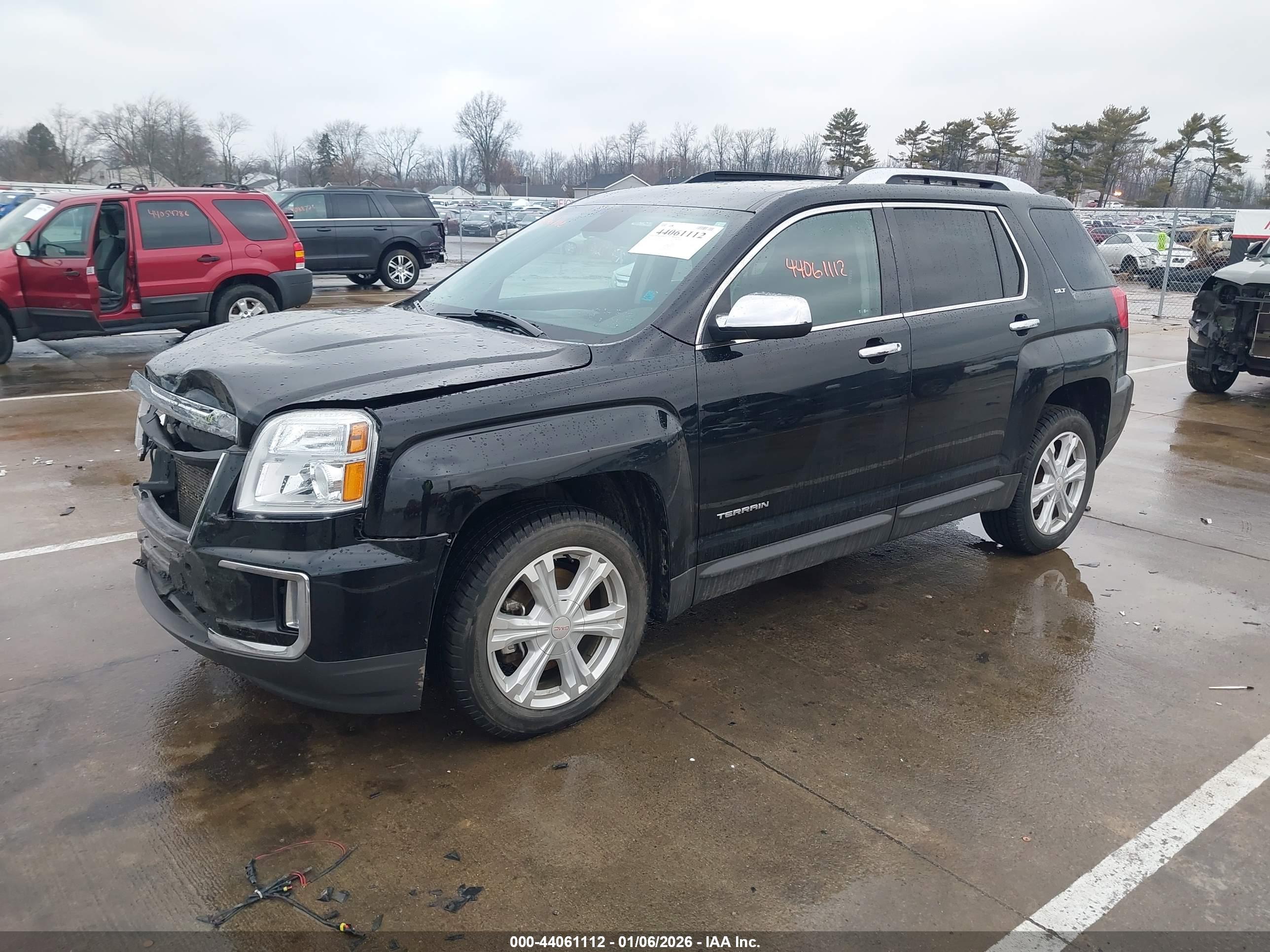 GMC TERRAIN image 2