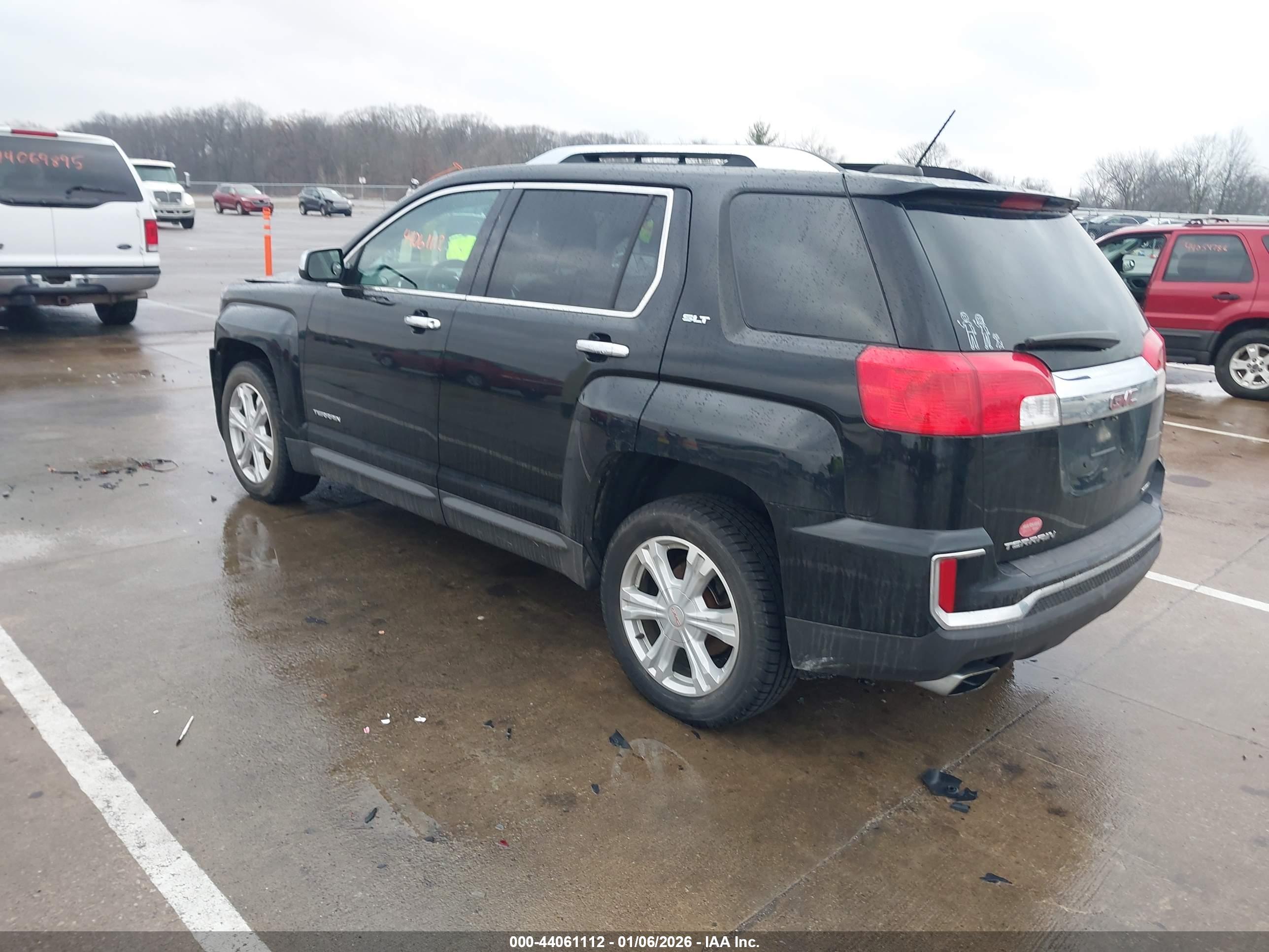 GMC TERRAIN image 3