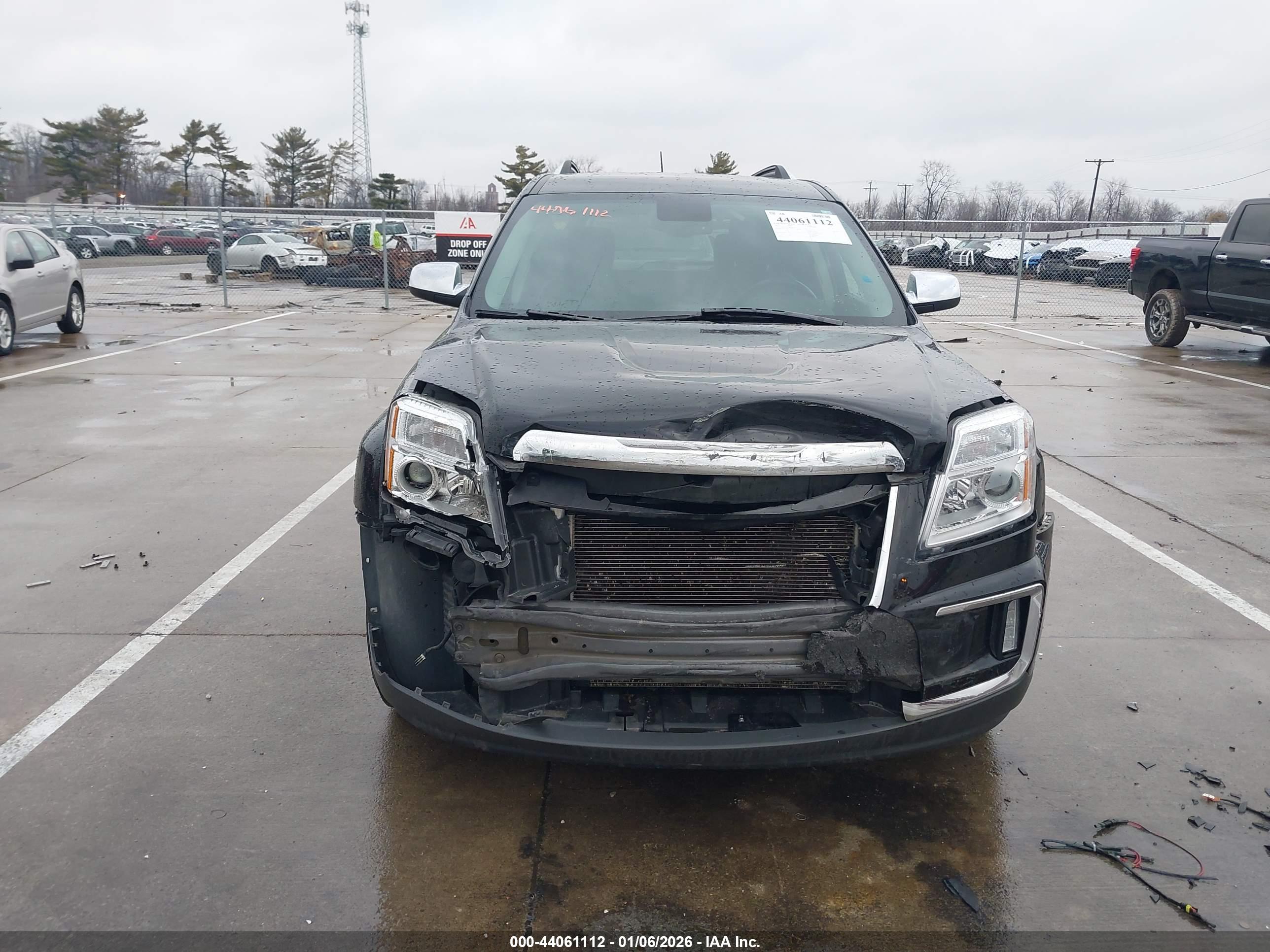 GMC TERRAIN image 6
