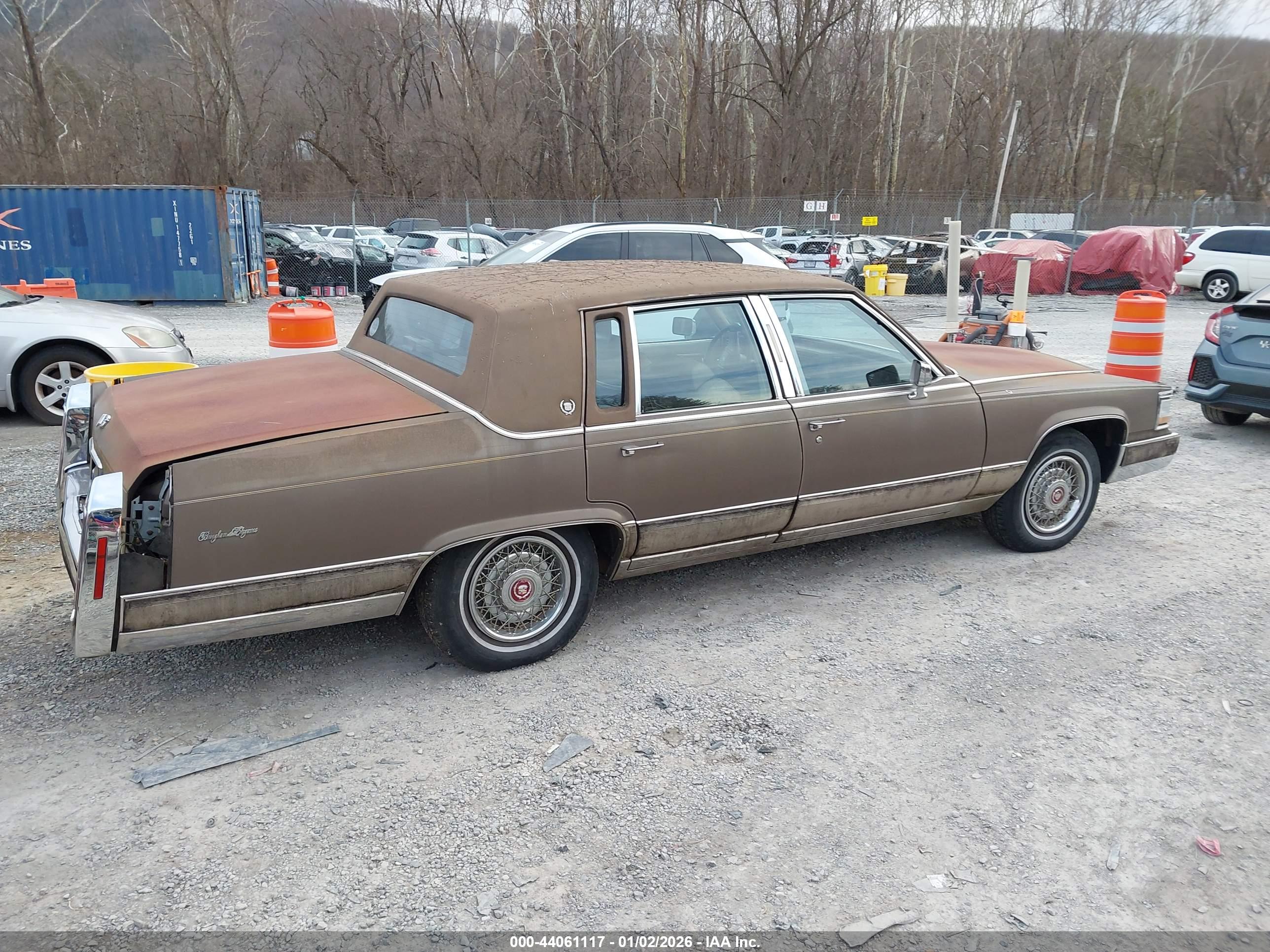CADILLAC BROUGHAM image 4