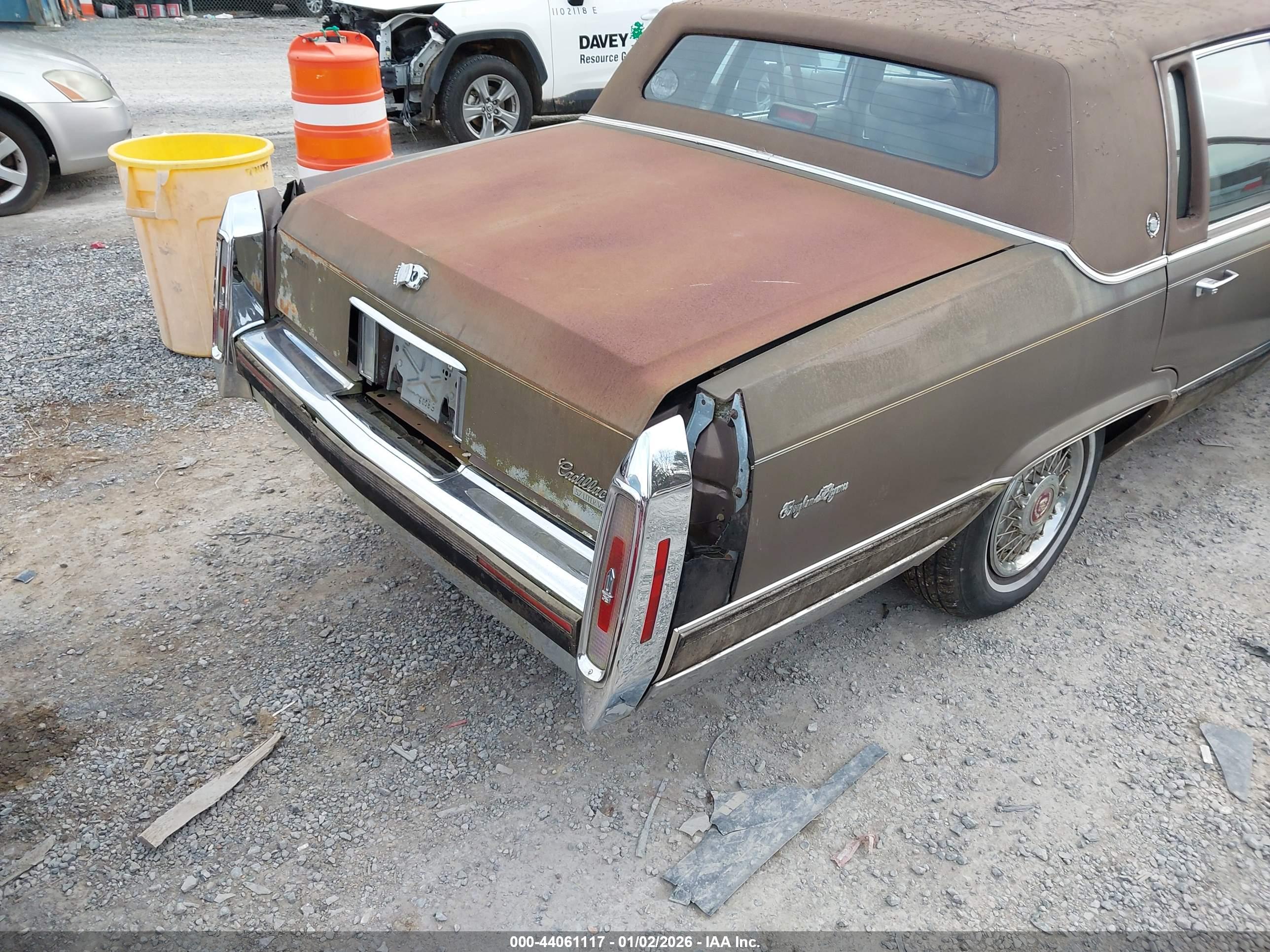 CADILLAC BROUGHAM image 6
