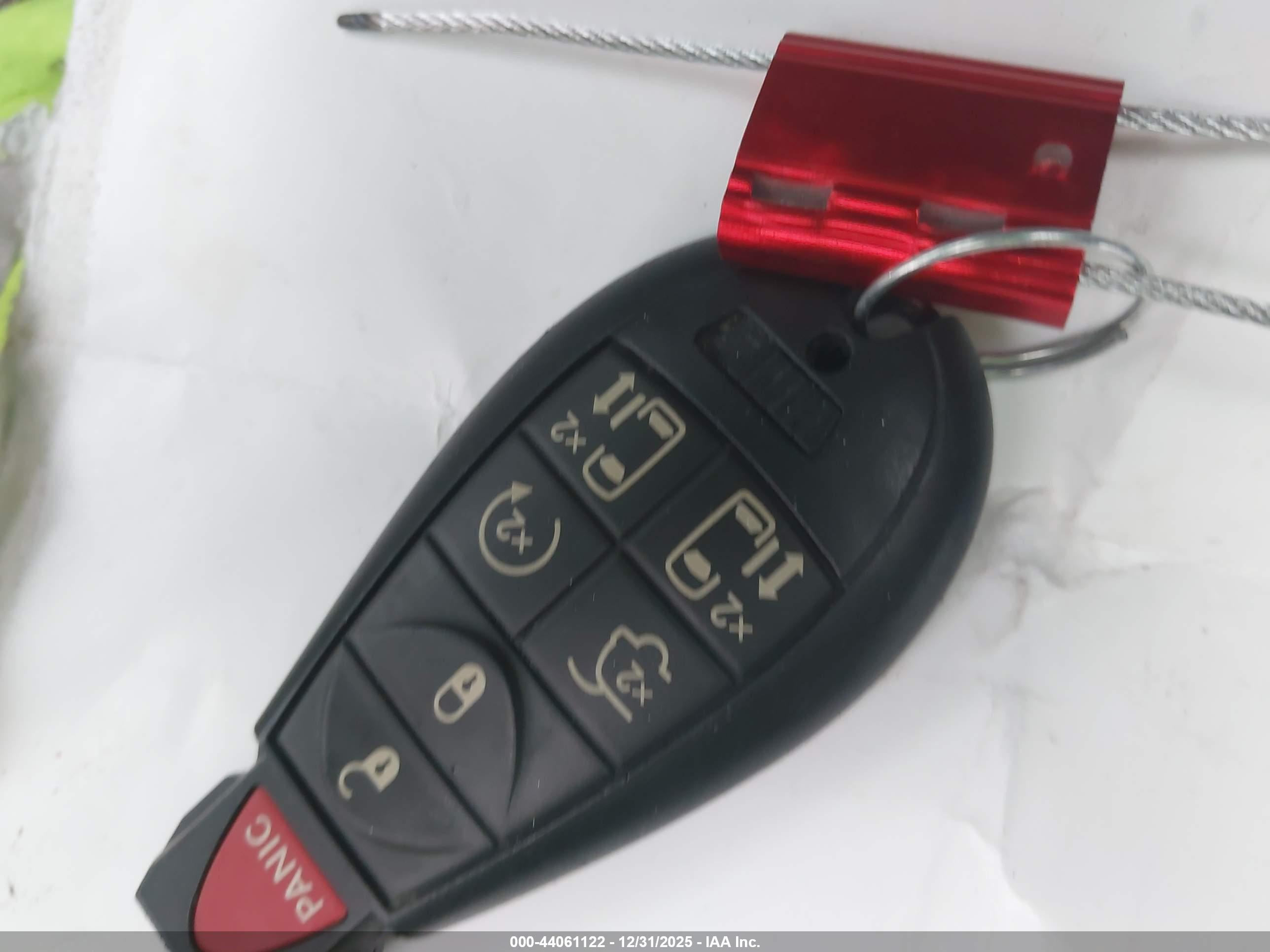 CHRYSLER TOWN image 11
