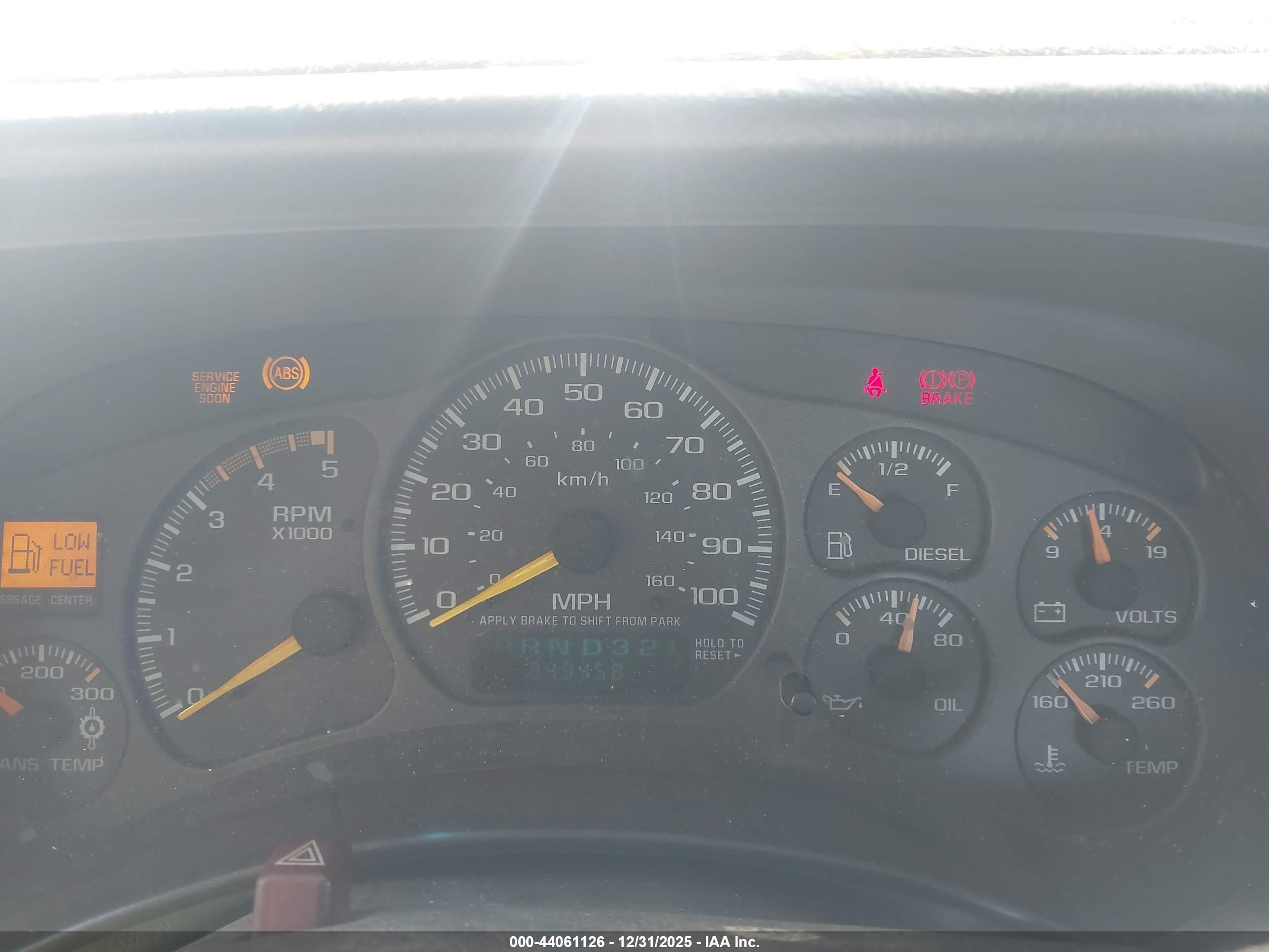CHEVROLET SILVERADO image 7
