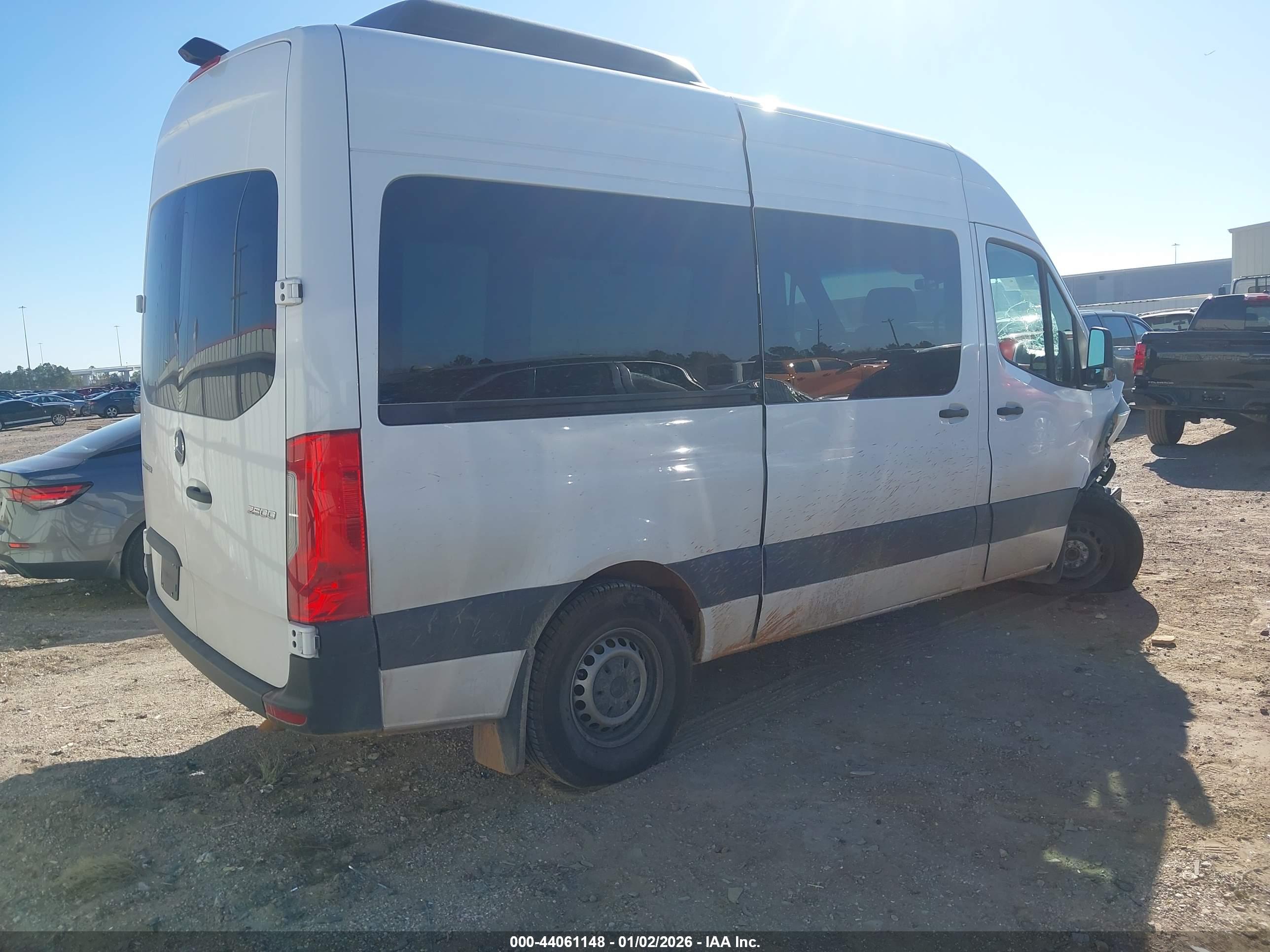MERCEDES-BENZ SPRINTER image 4