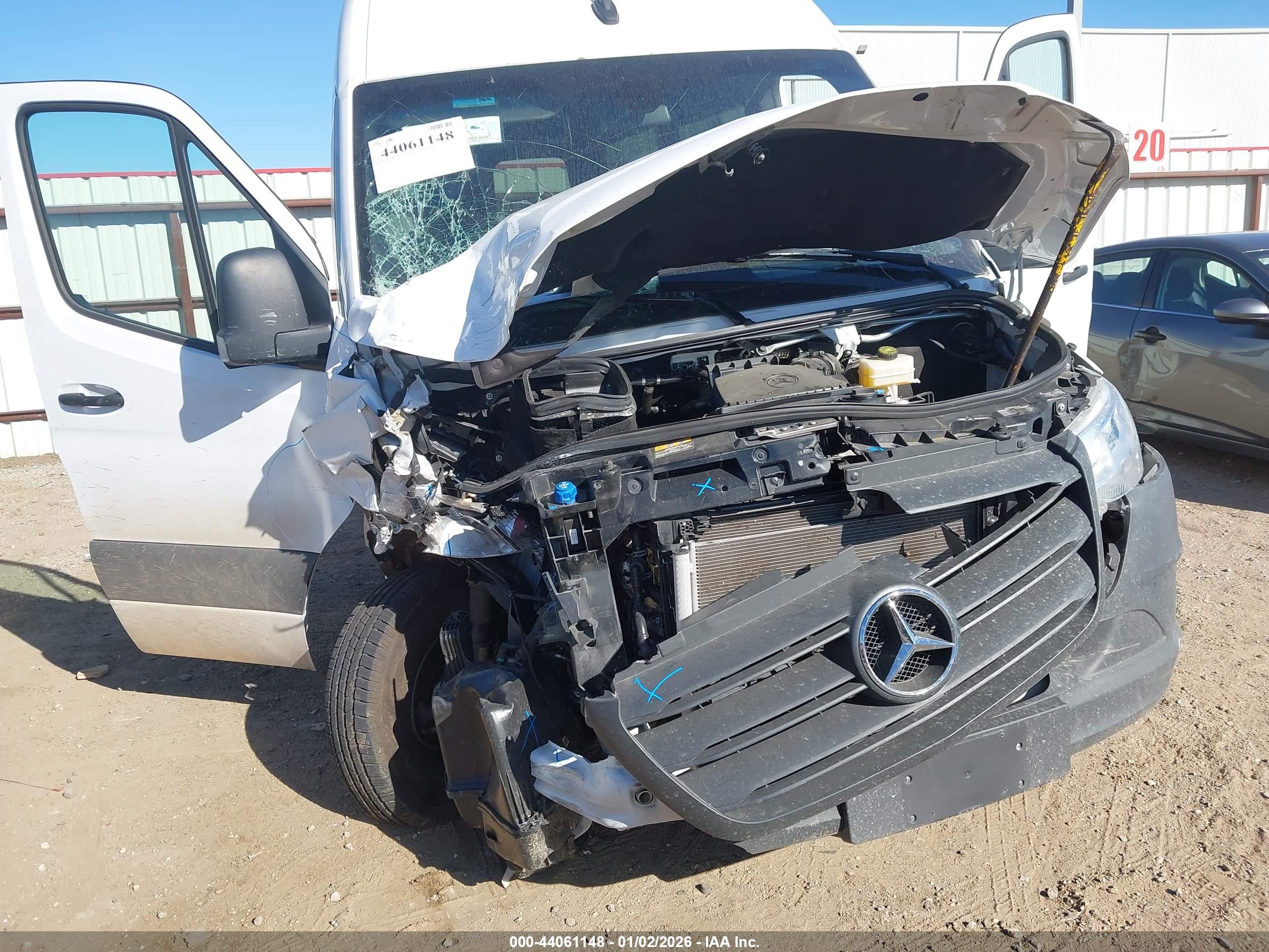 MERCEDES-BENZ SPRINTER image 6