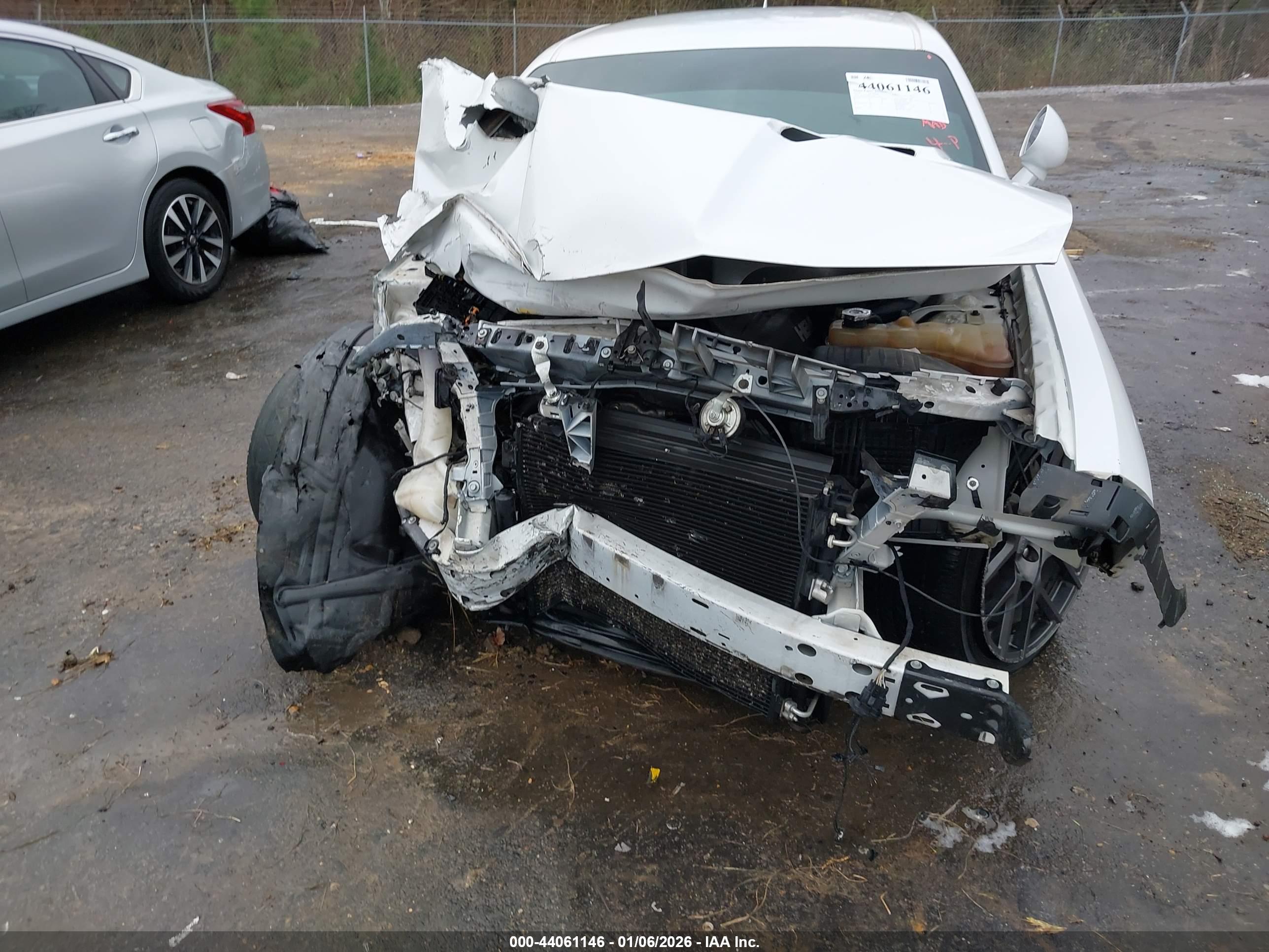 DODGE CHALLENGER image 6