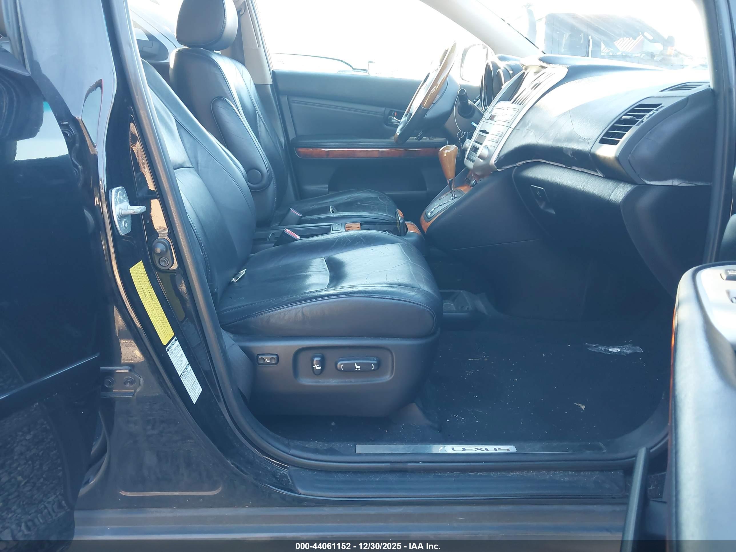 LEXUS RX image 5