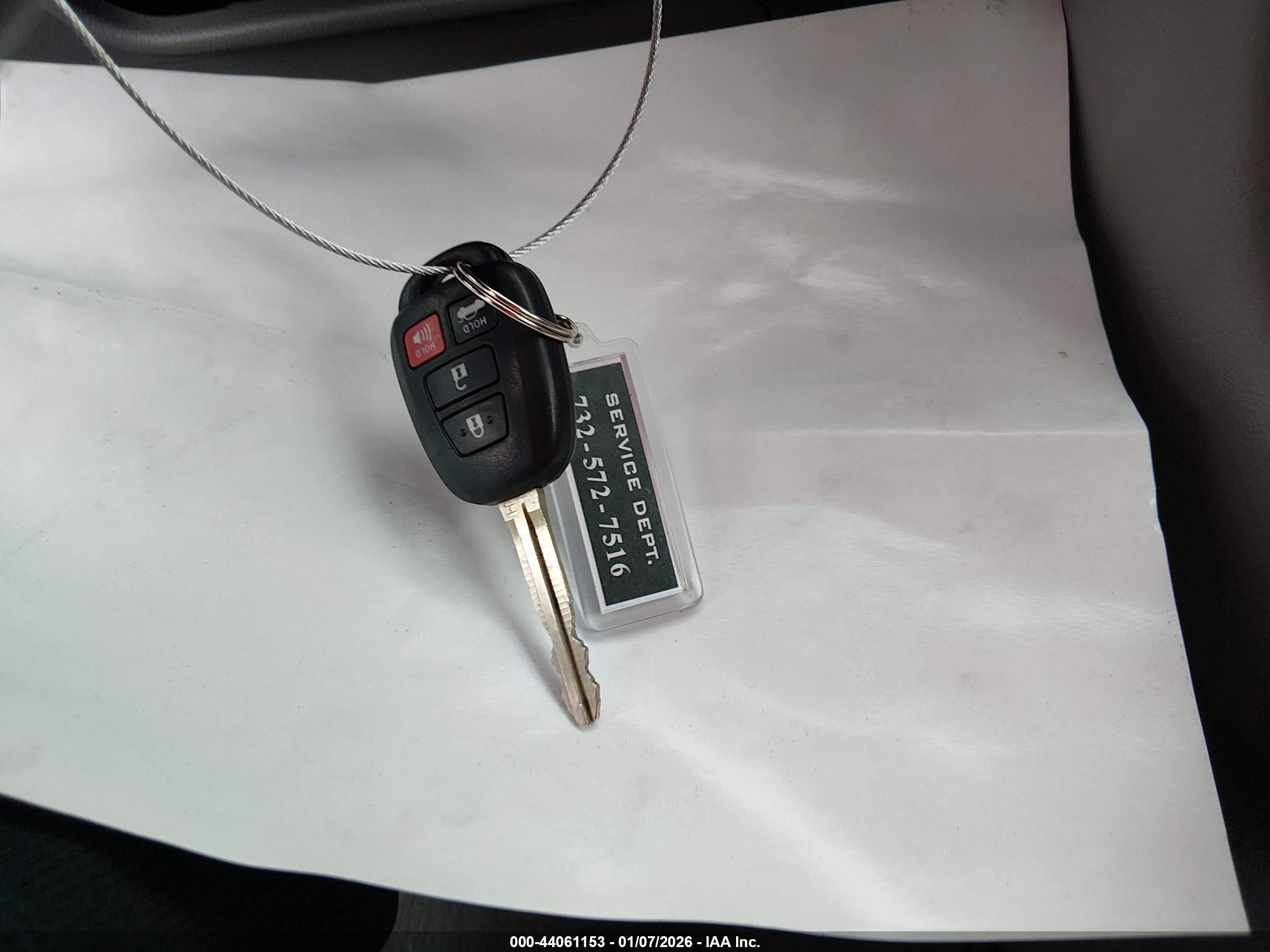 TOYOTA CAMRY image 11
