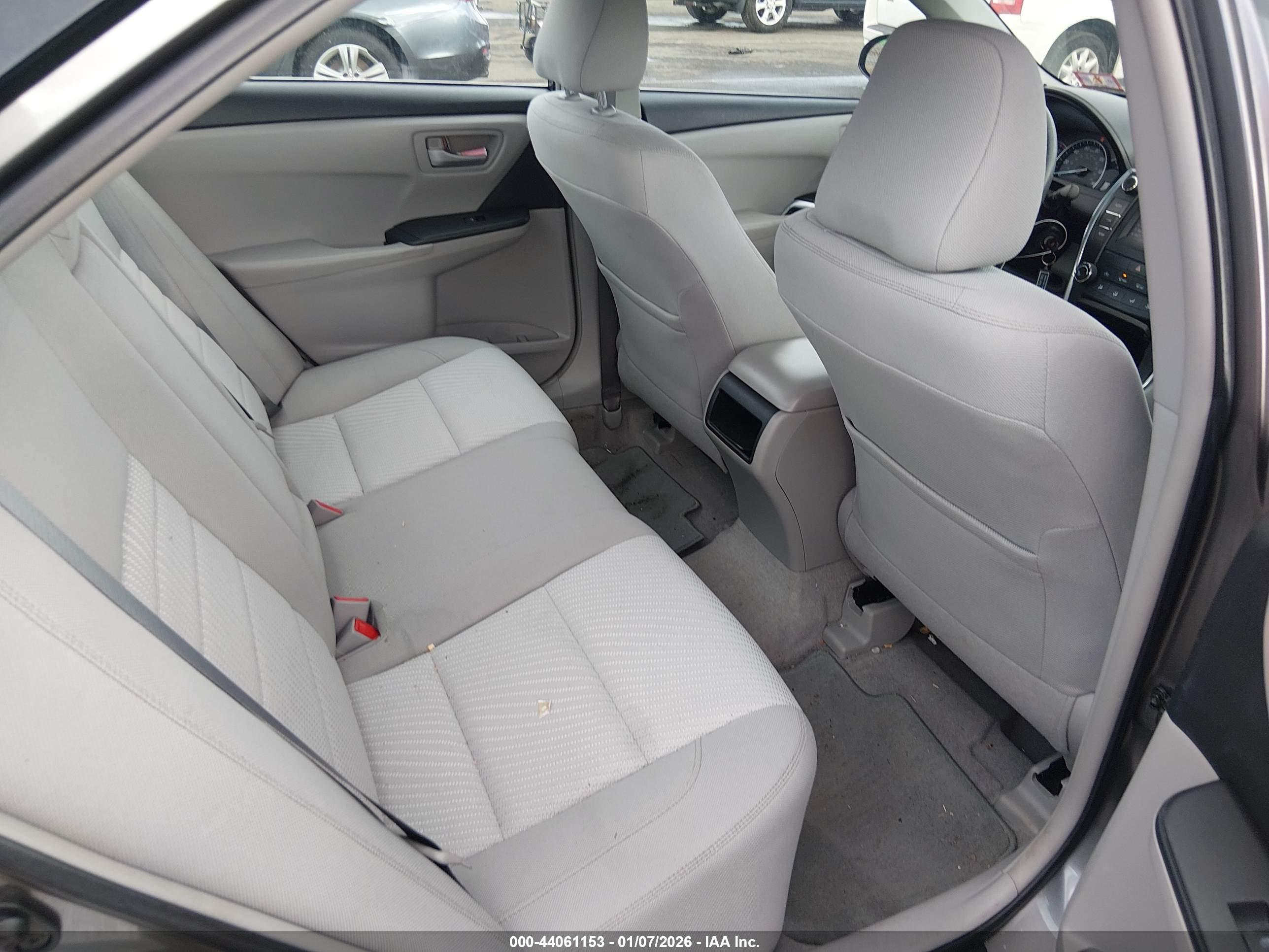 TOYOTA CAMRY image 8