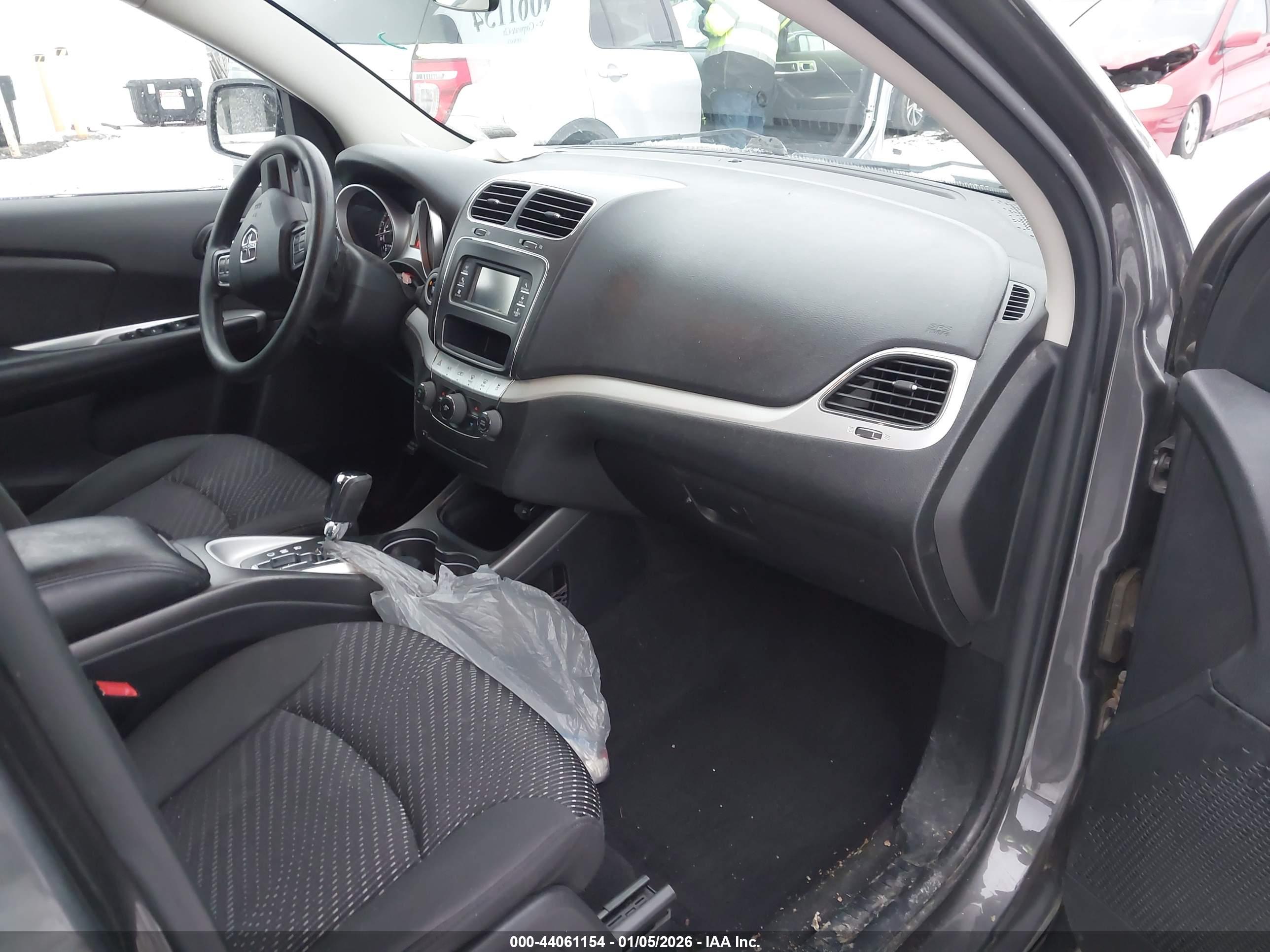 DODGE JOURNEY image 5