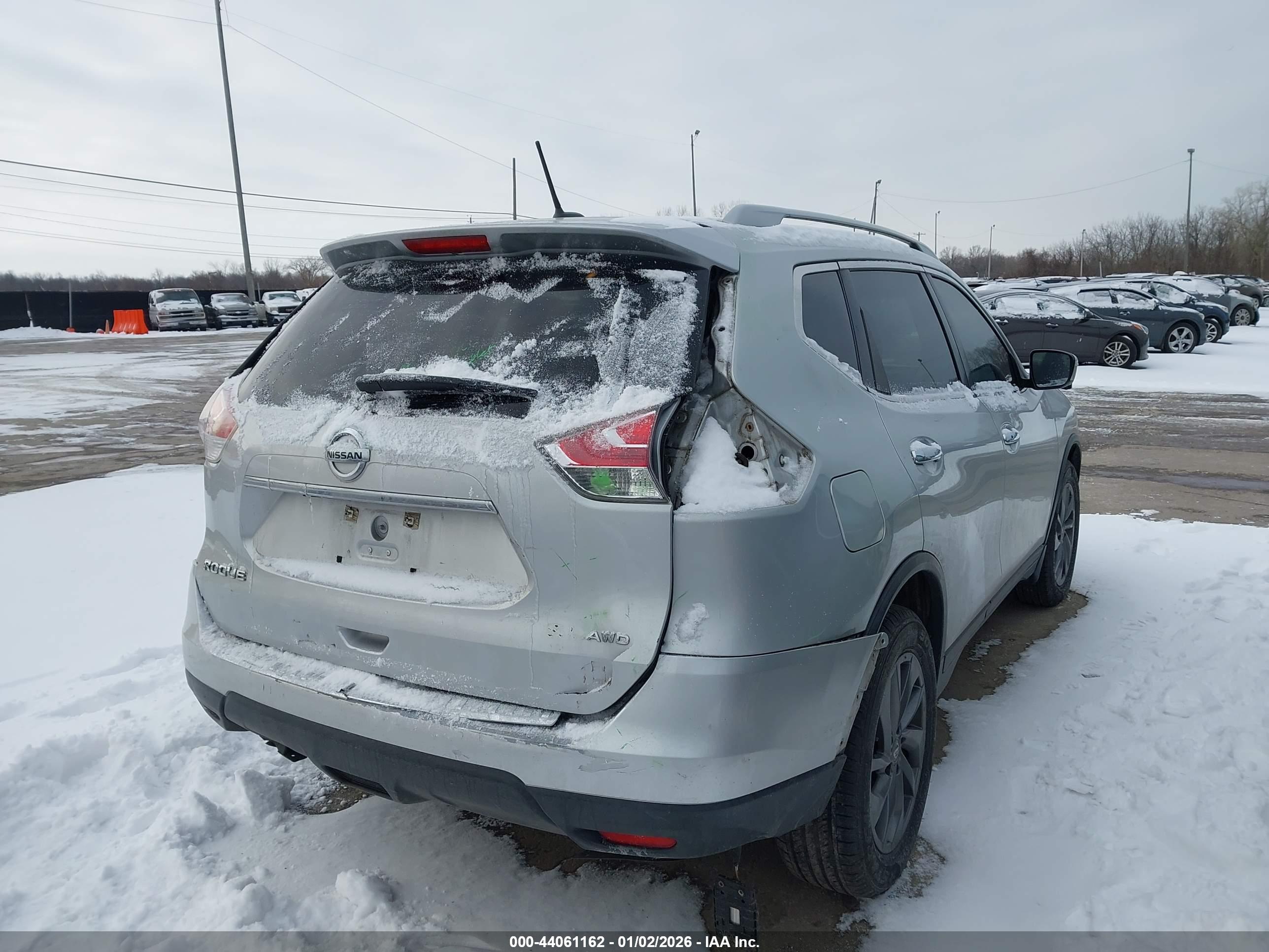 NISSAN ROGUE image 4