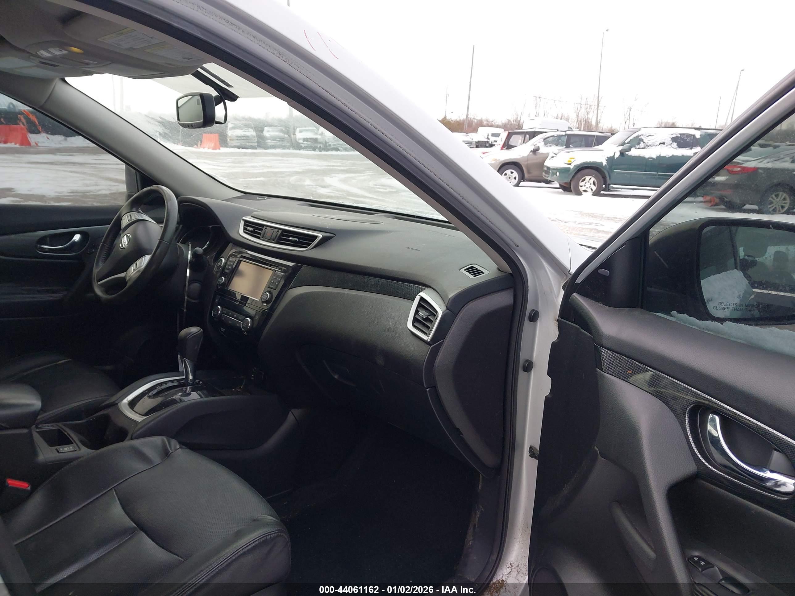 NISSAN ROGUE image 5