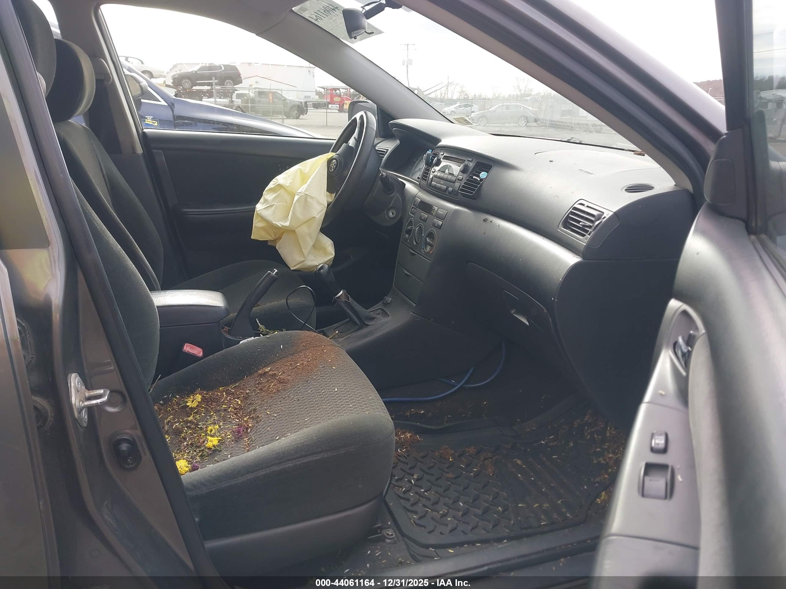 TOYOTA COROLLA image 5