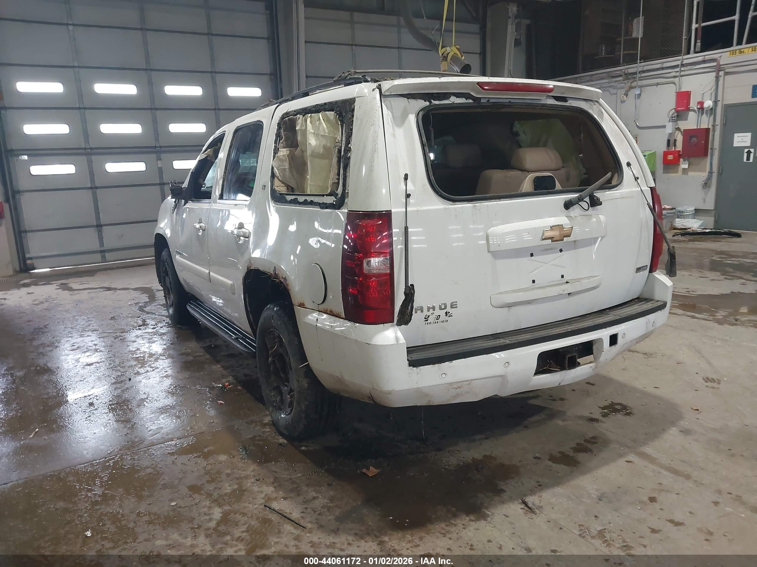 CHEVROLET TAHOE image 3