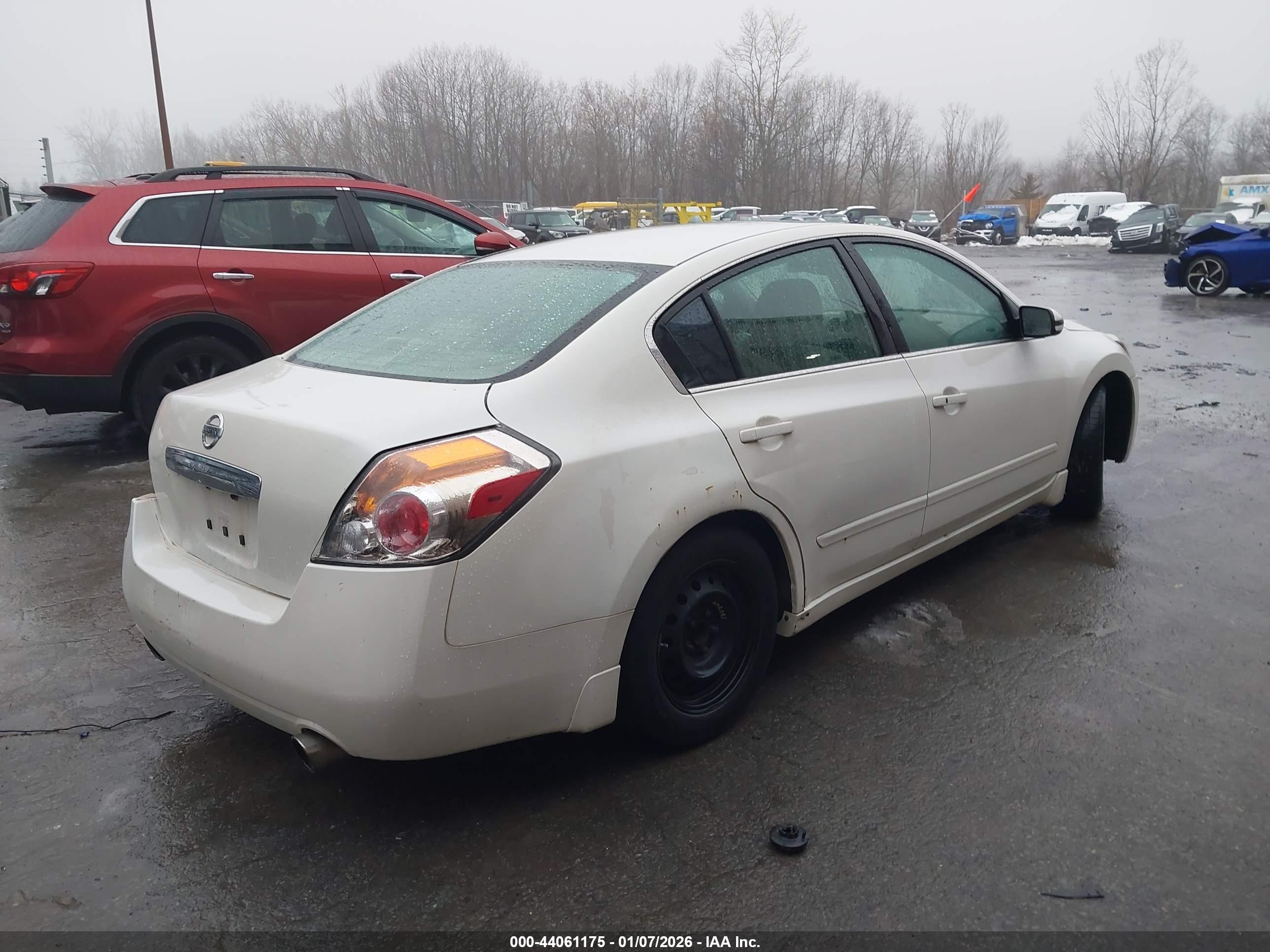 NISSAN ALTIMA image 4