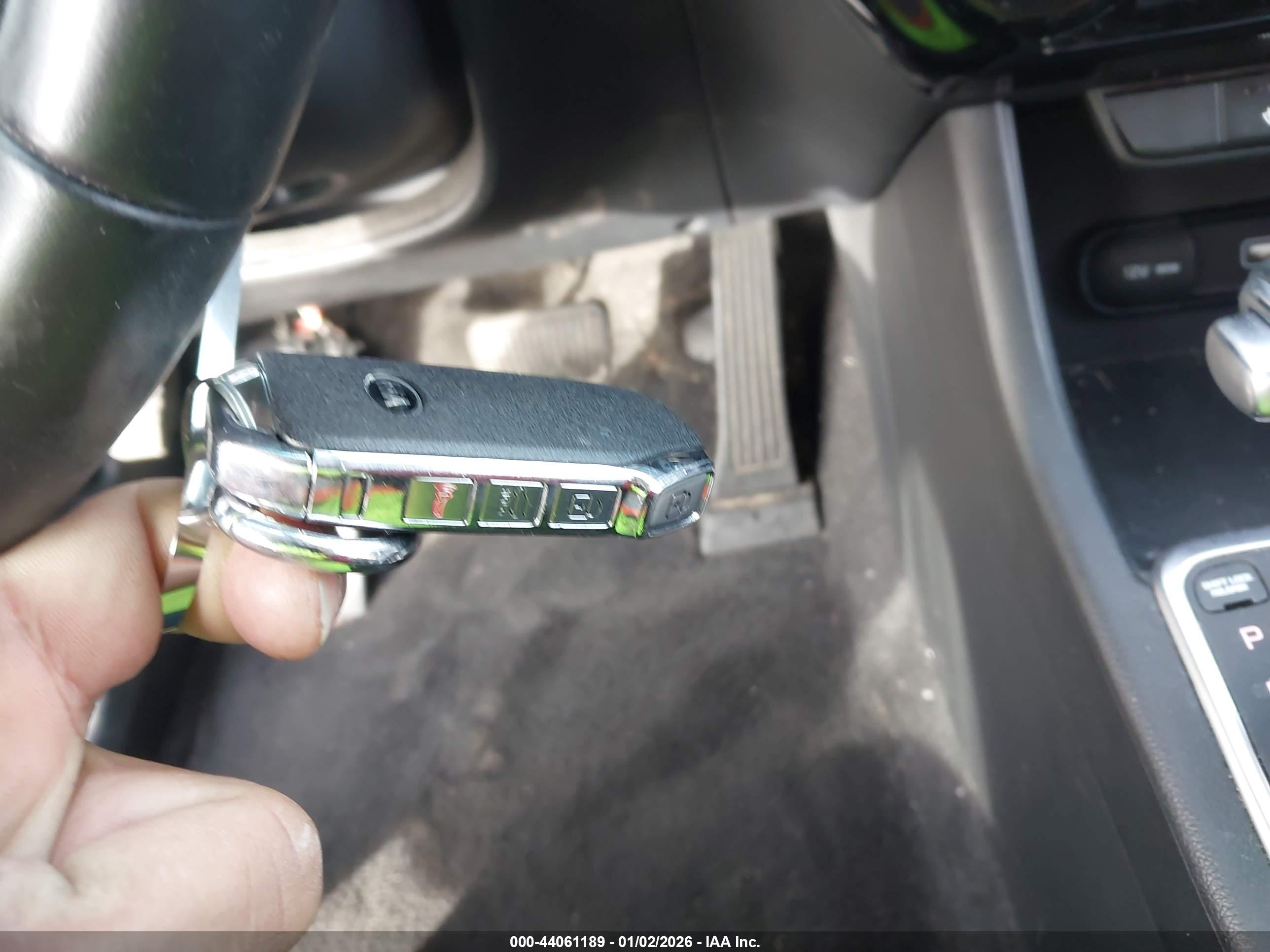 KIA SPORTAGE image 11