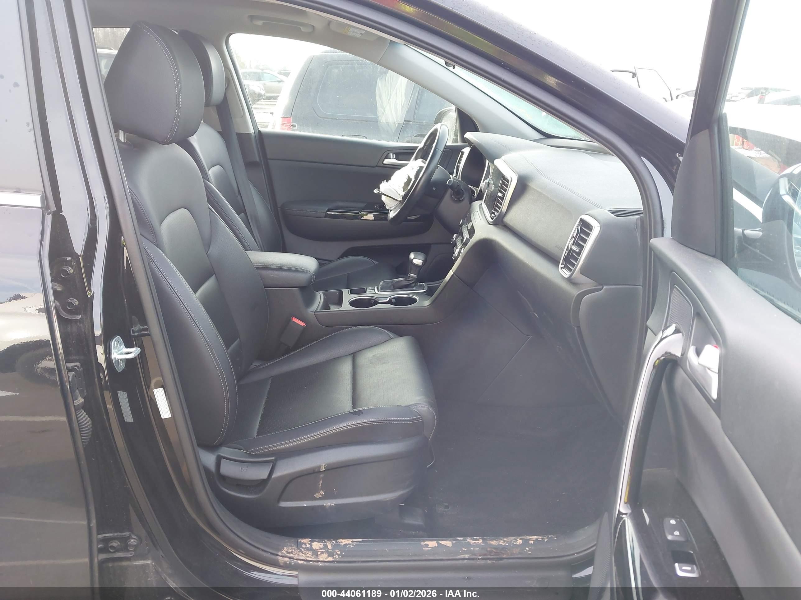 KIA SPORTAGE image 5