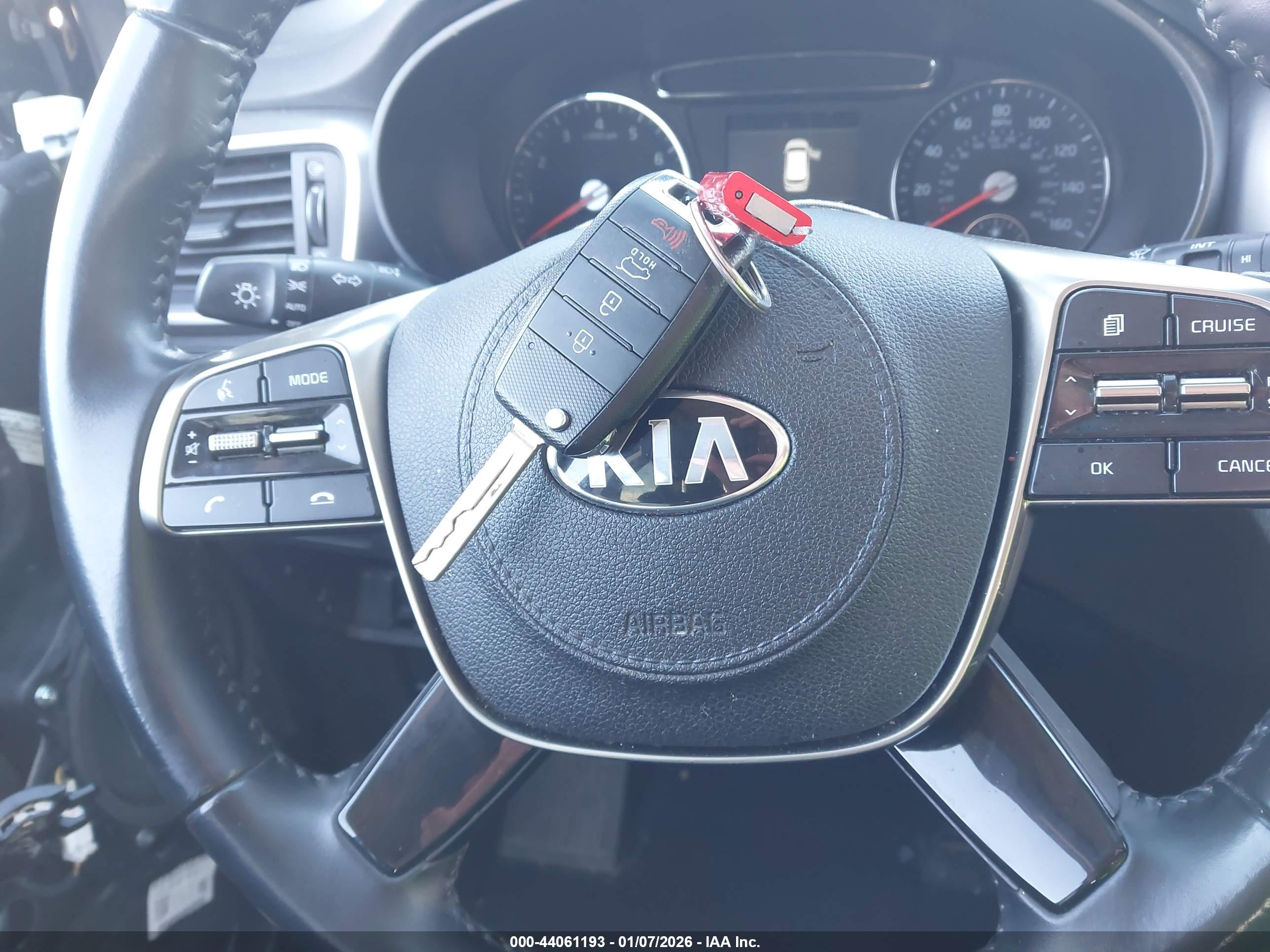 KIA SORENTO image 11