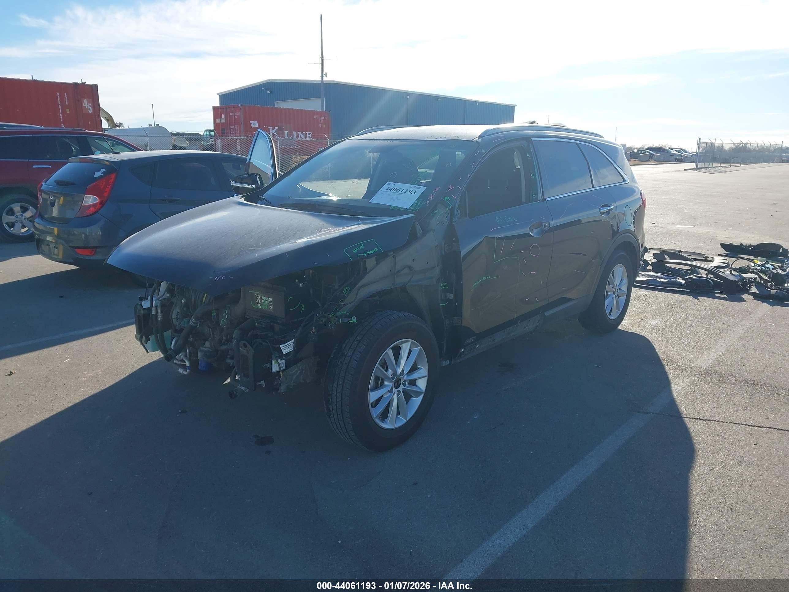 KIA SORENTO image 2