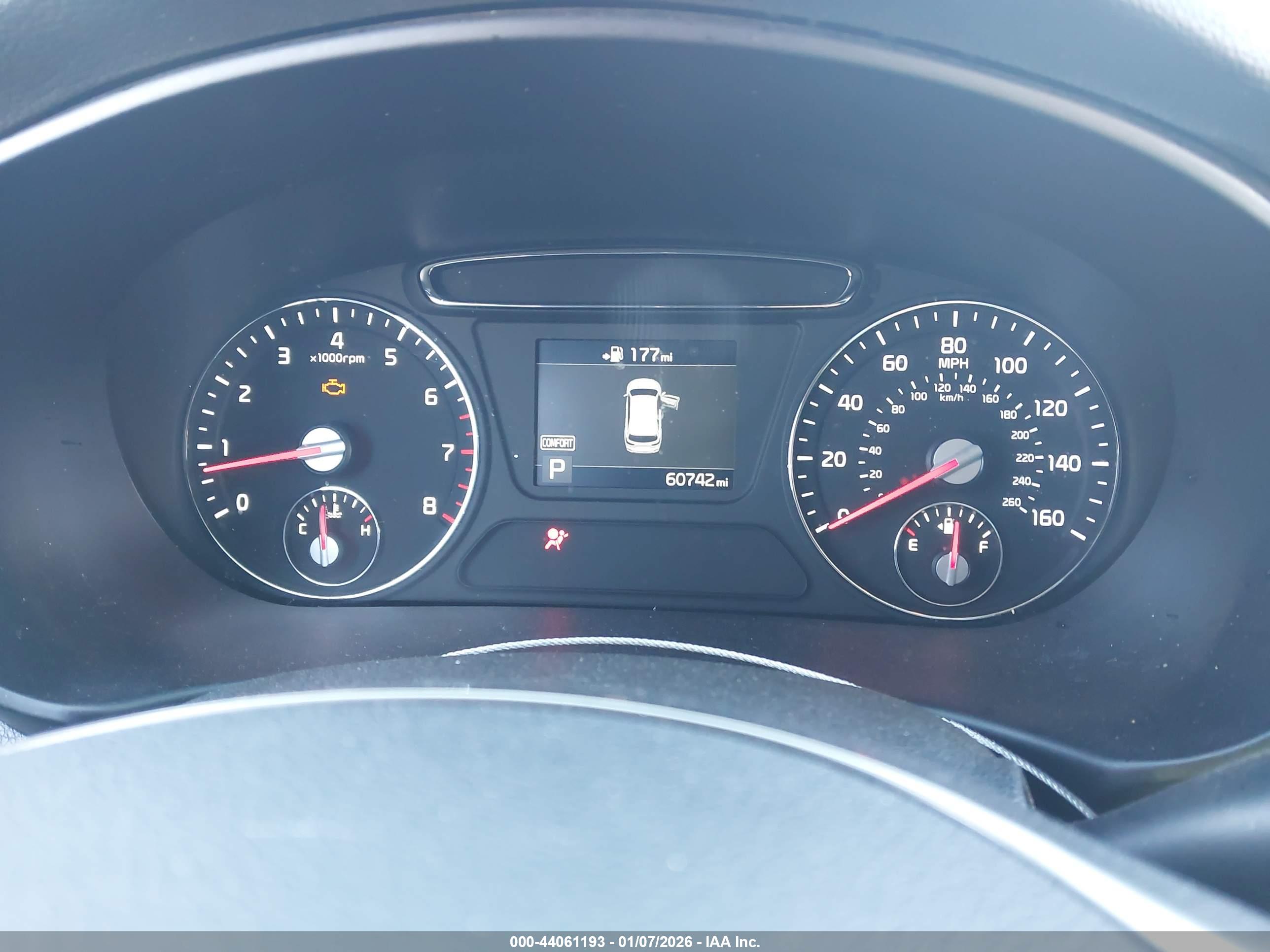 KIA SORENTO image 7