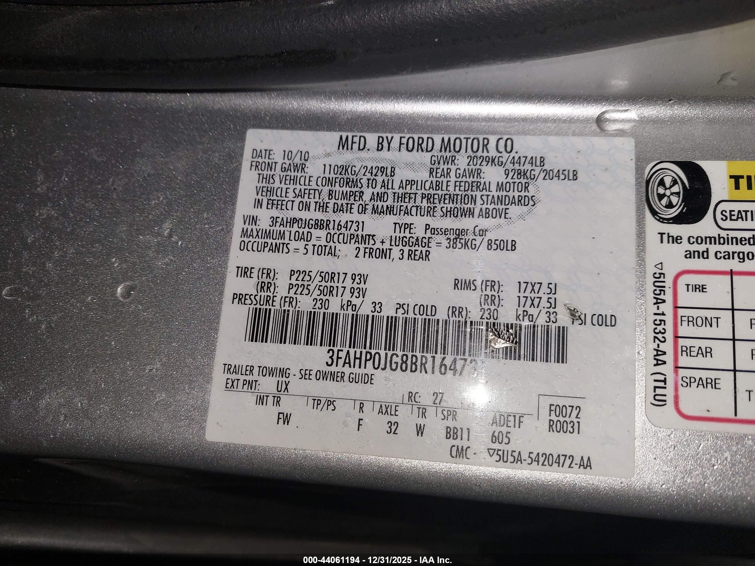 FORD FUSION image 9