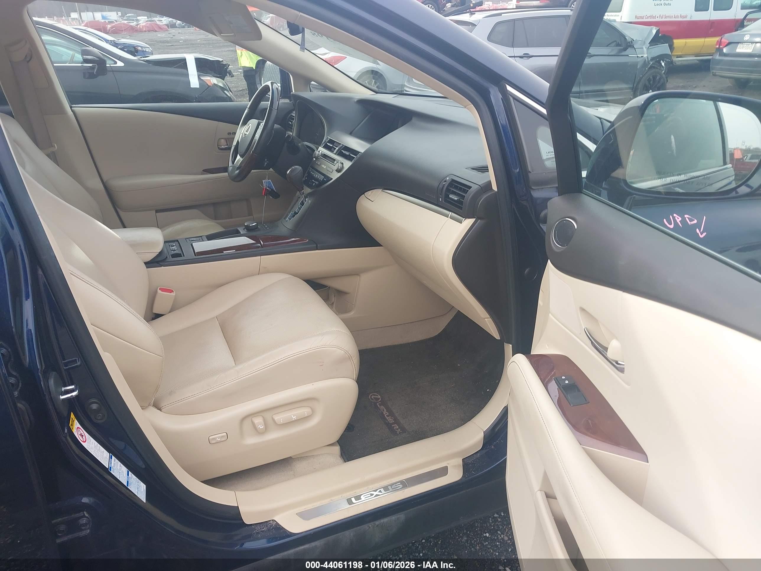 LEXUS RX image 5
