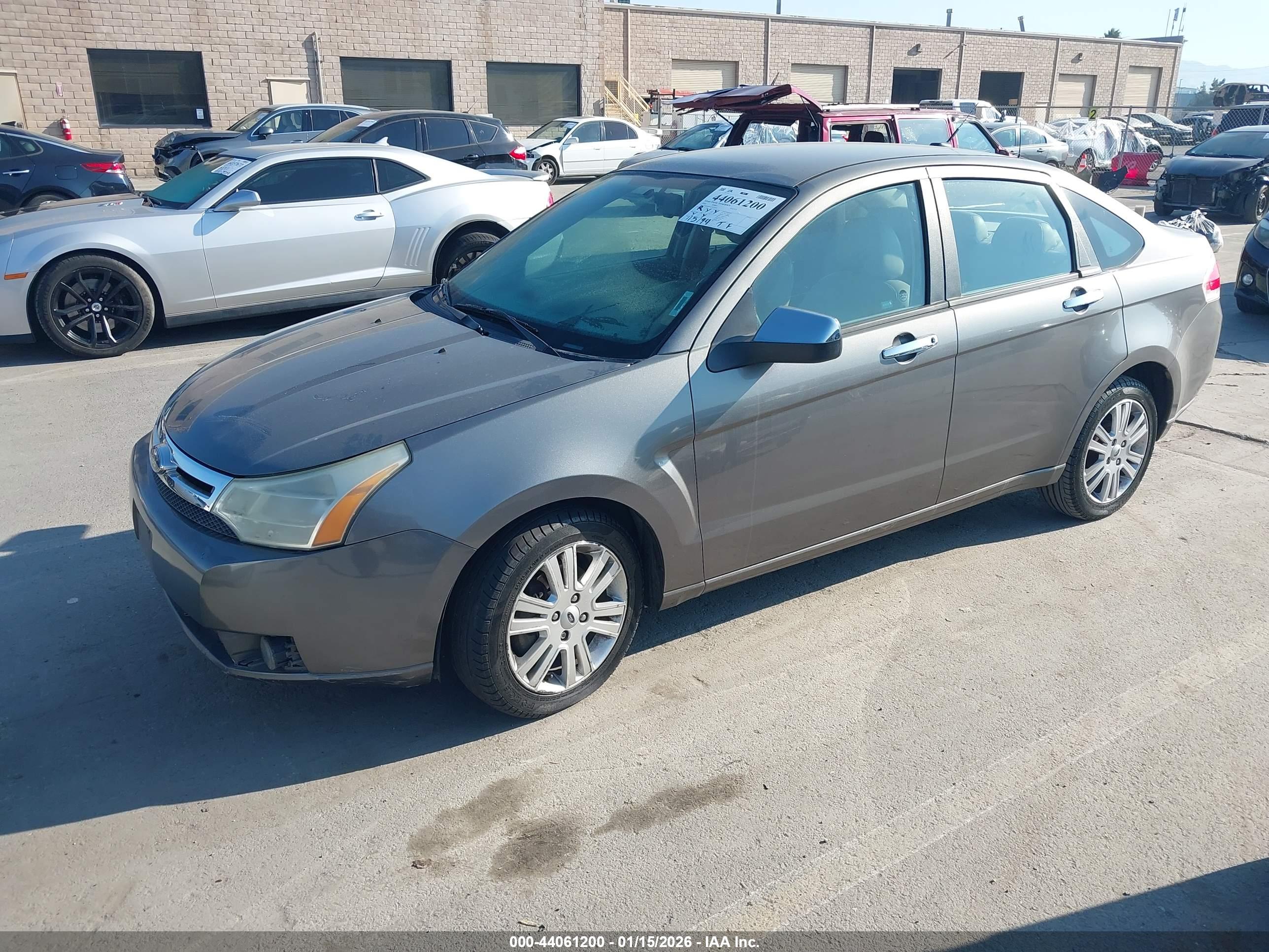 FORD FOCUS image 2
