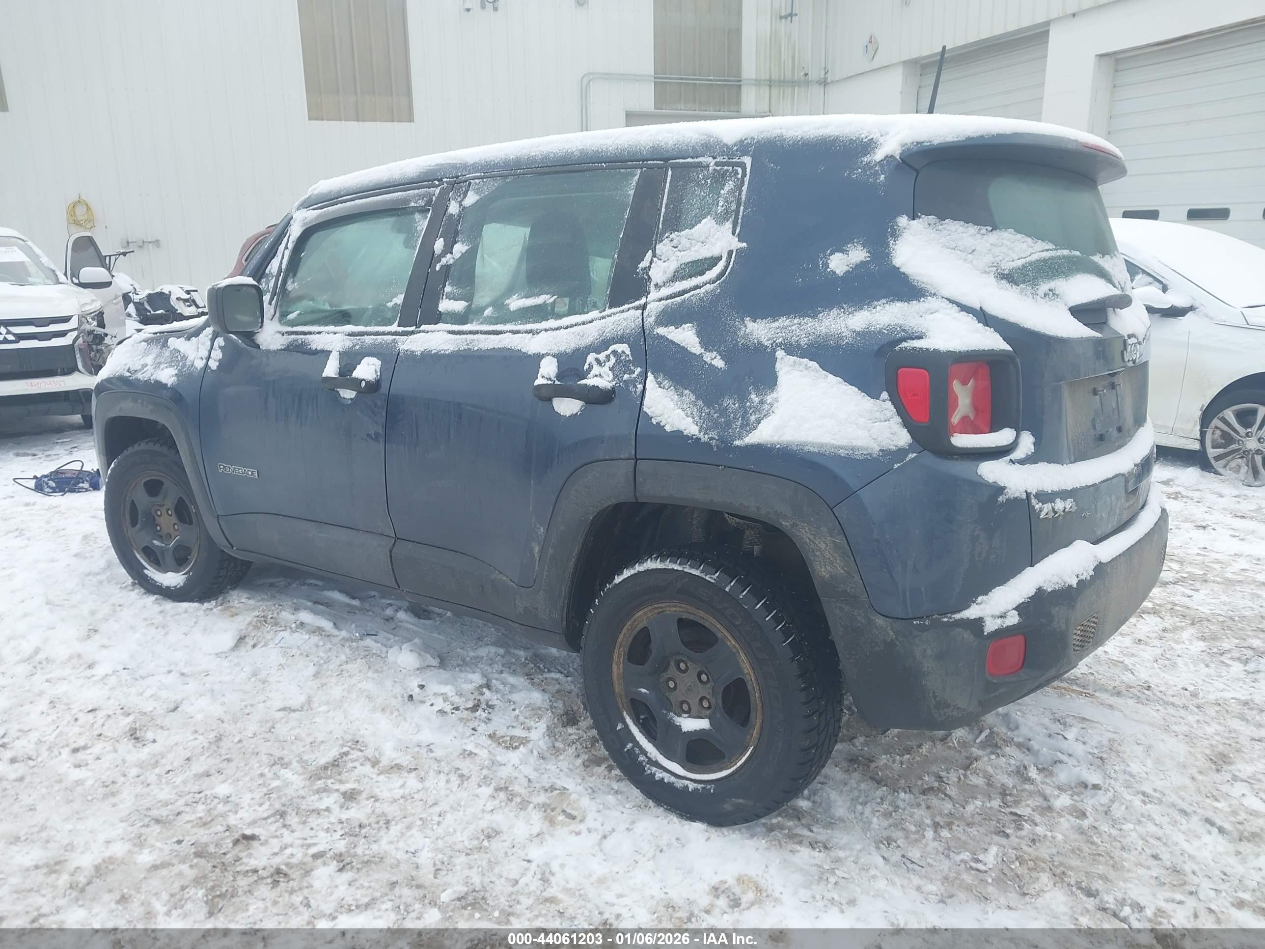 JEEP RENEGADE image 3