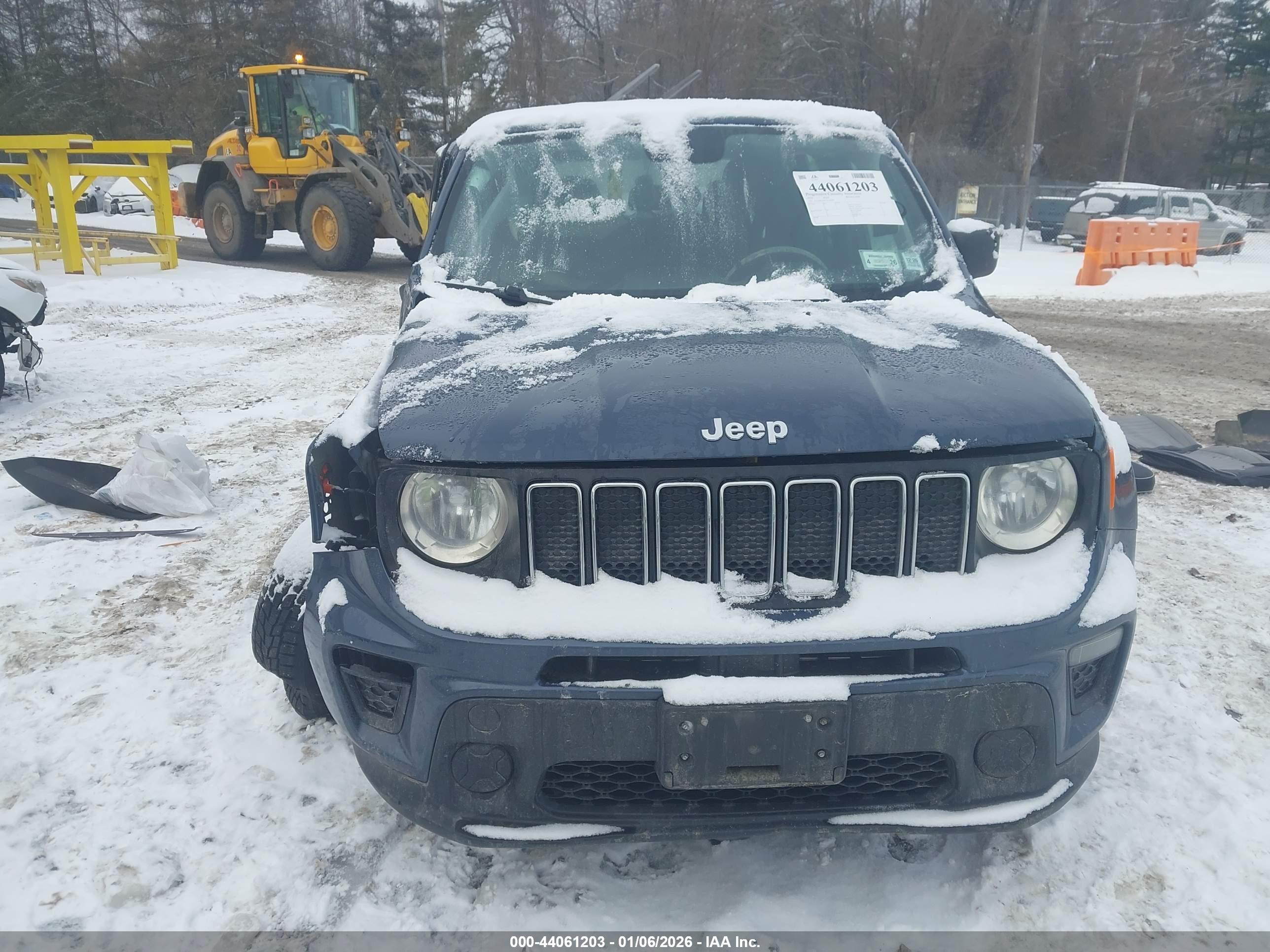 JEEP RENEGADE image 6