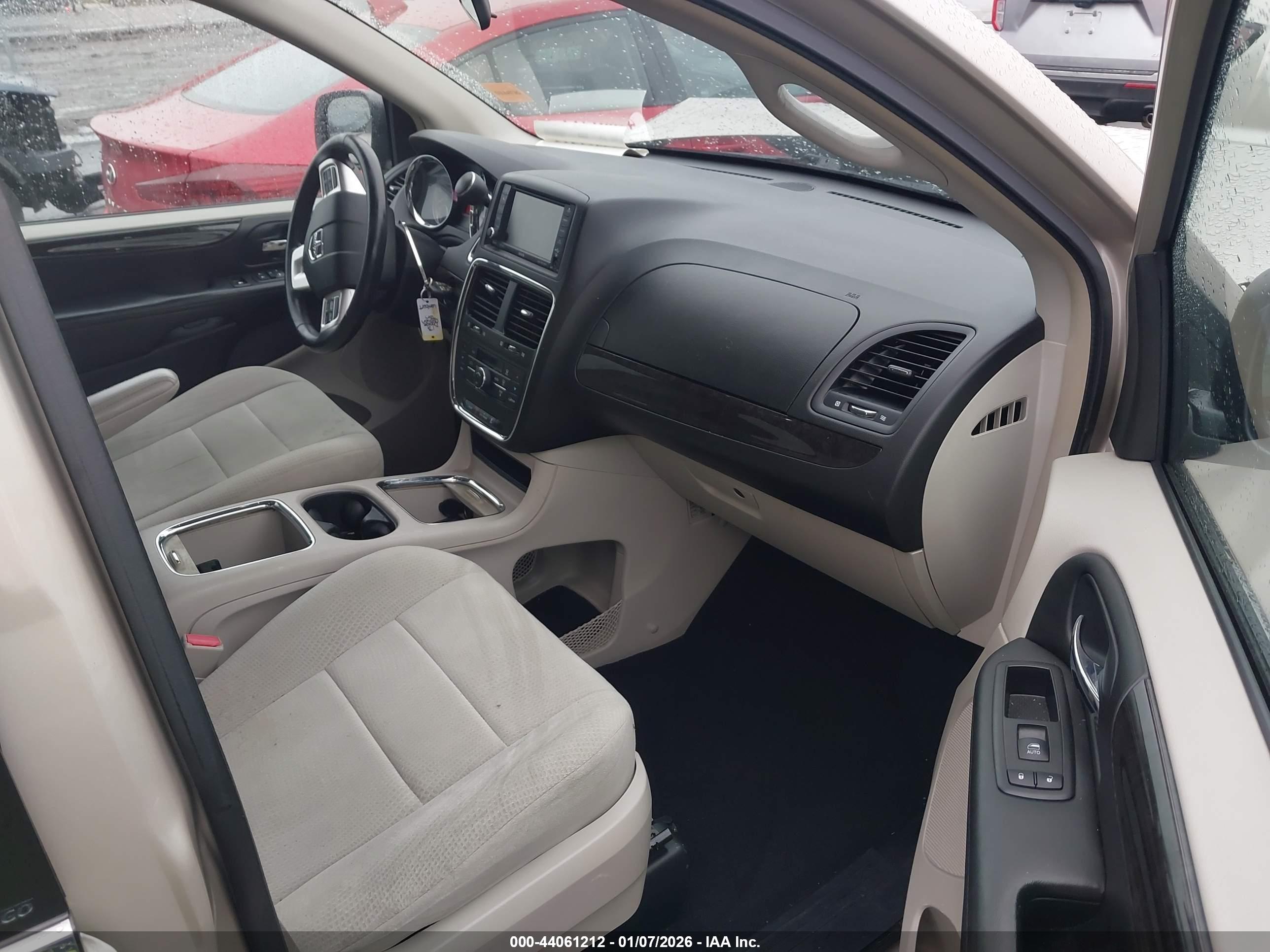 DODGE GRAND image 5