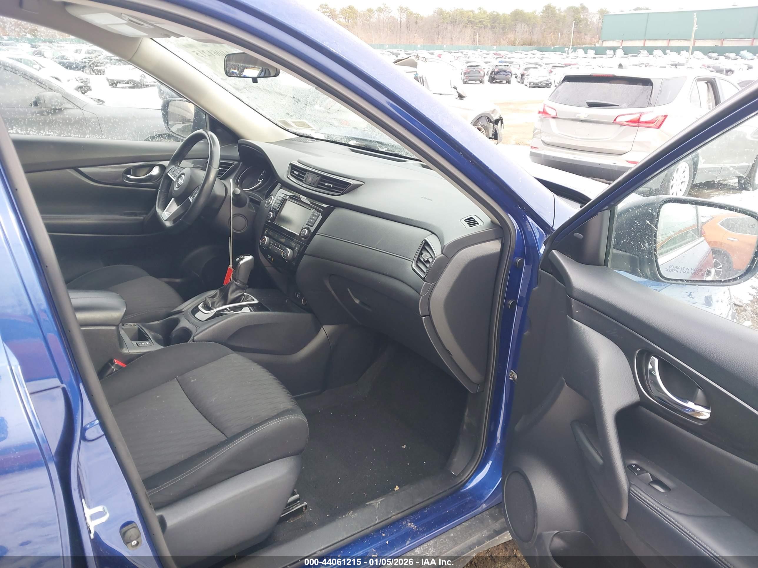 NISSAN ROGUE image 5