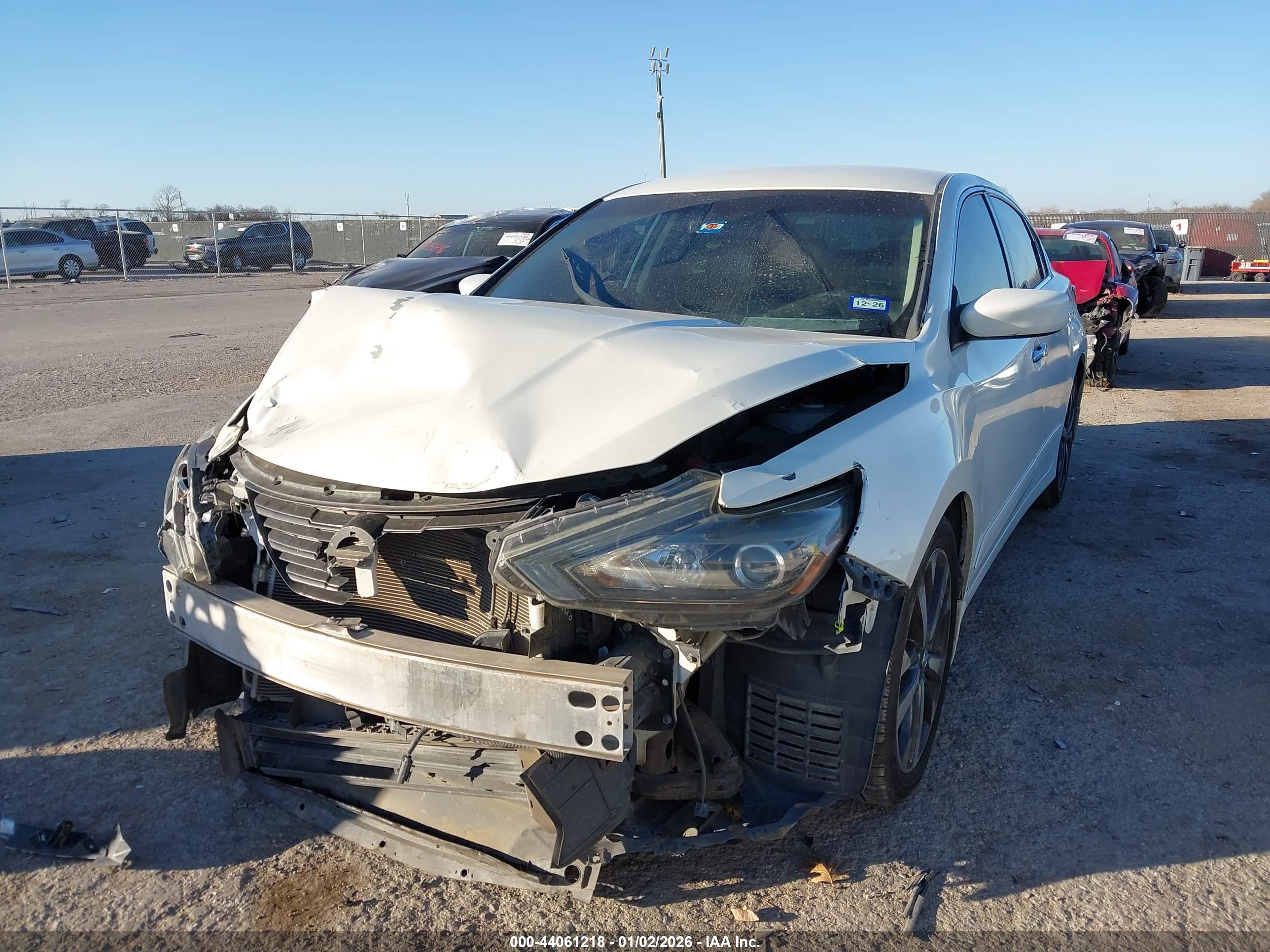 NISSAN ALTIMA image 2
