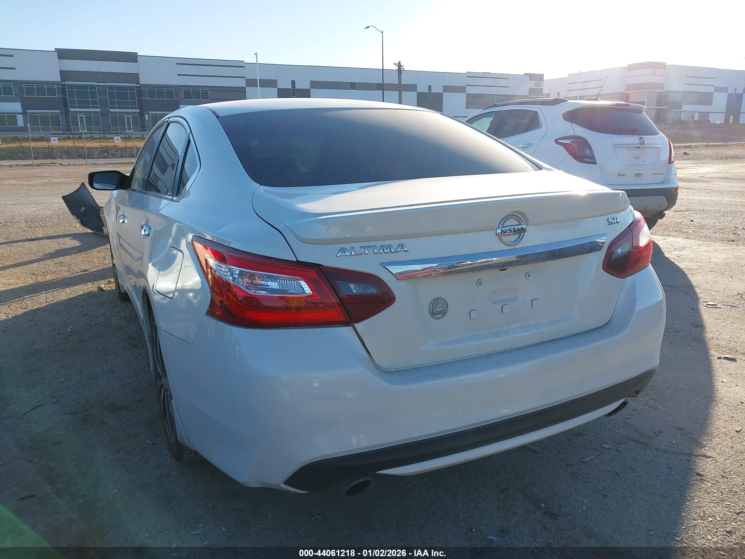 NISSAN ALTIMA image 3