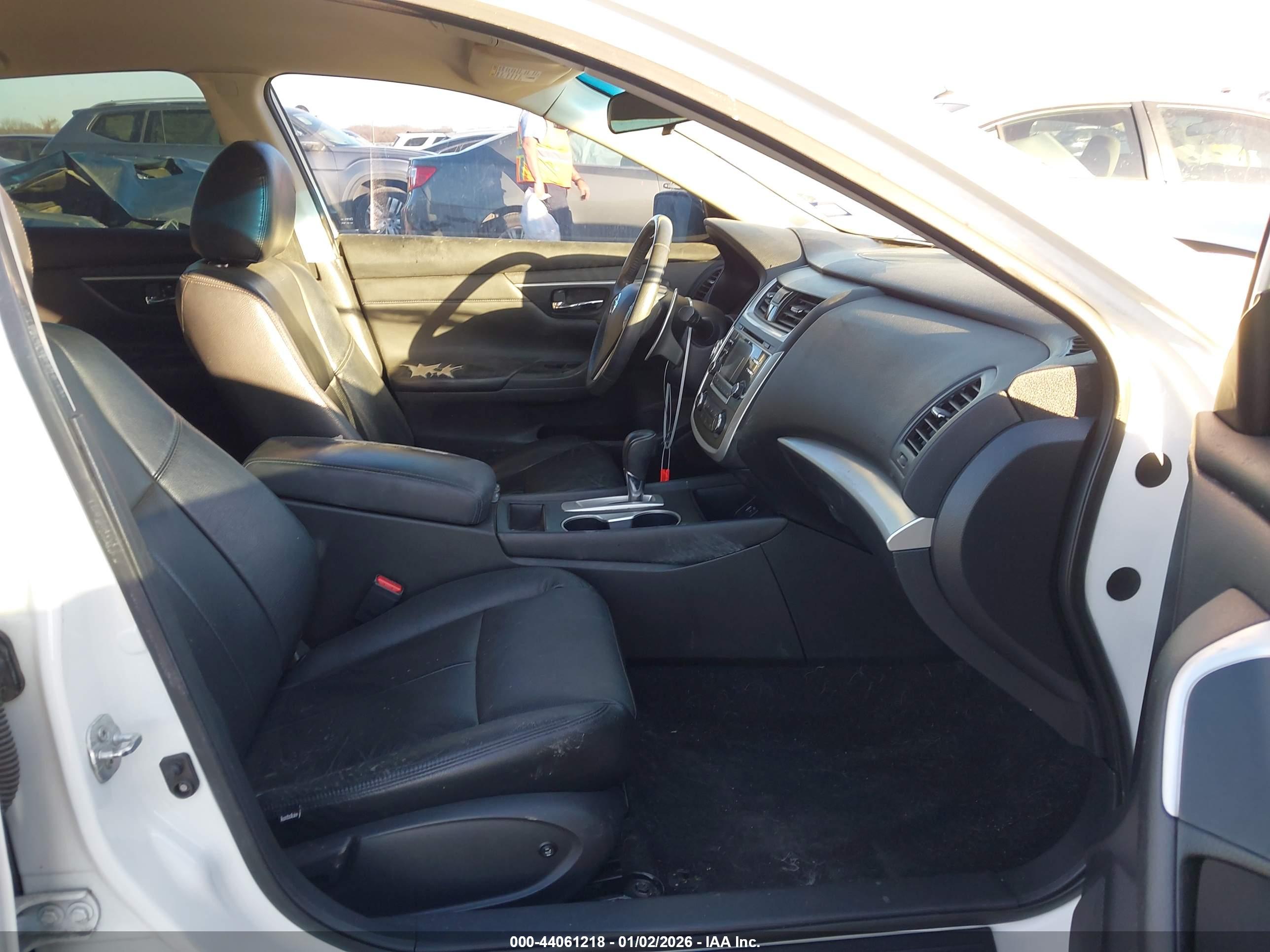 NISSAN ALTIMA image 5