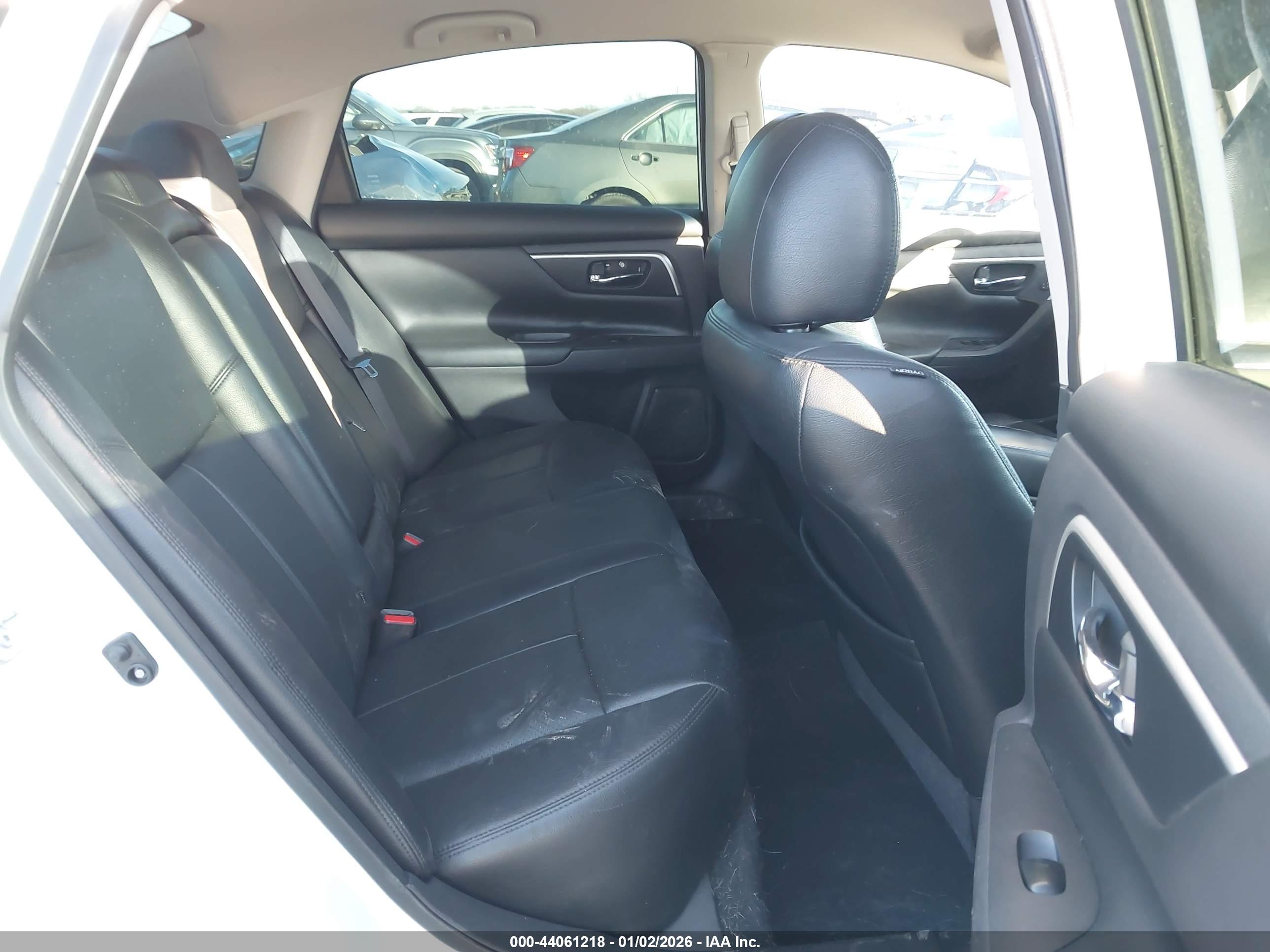 NISSAN ALTIMA image 8