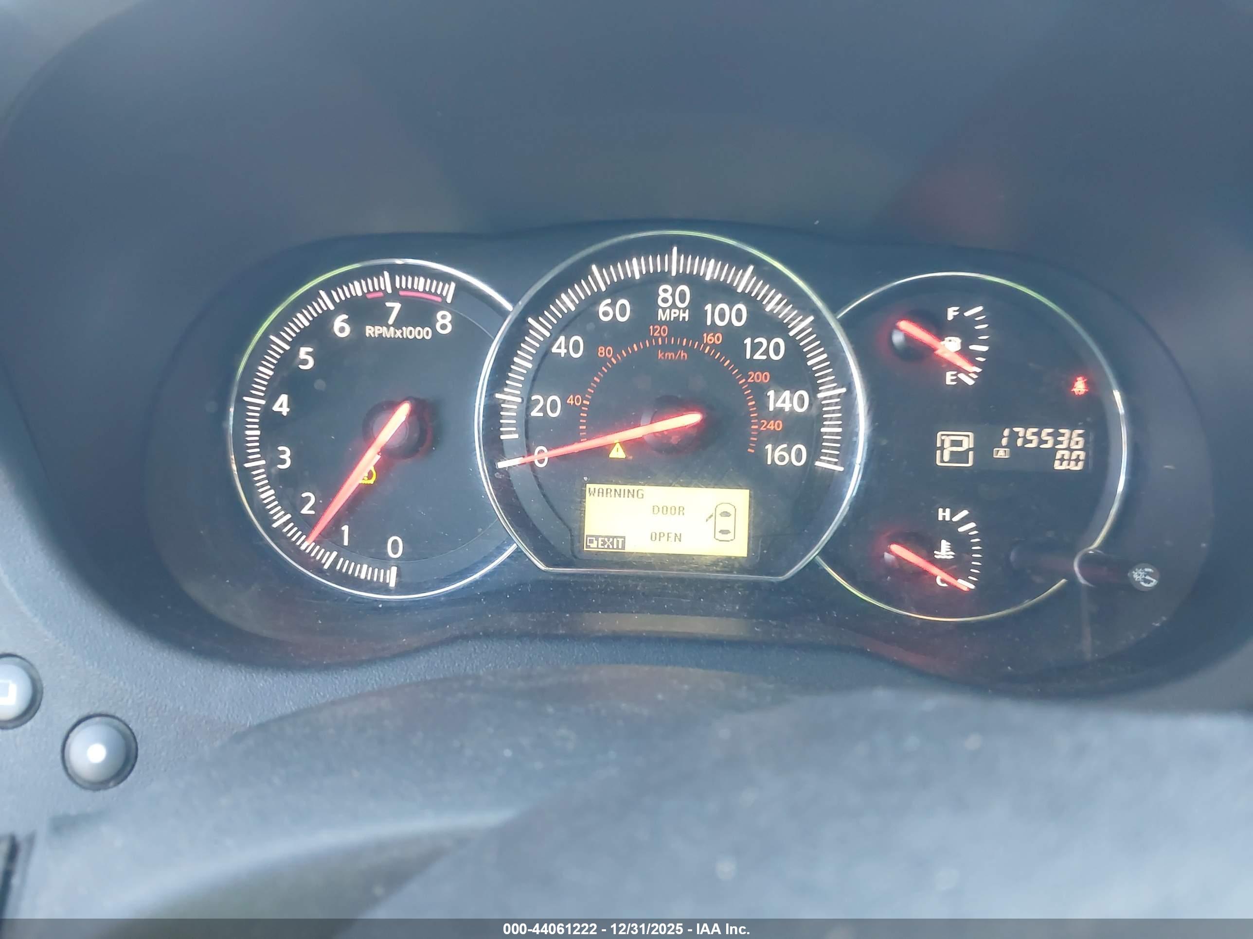 NISSAN MAXIMA image 7