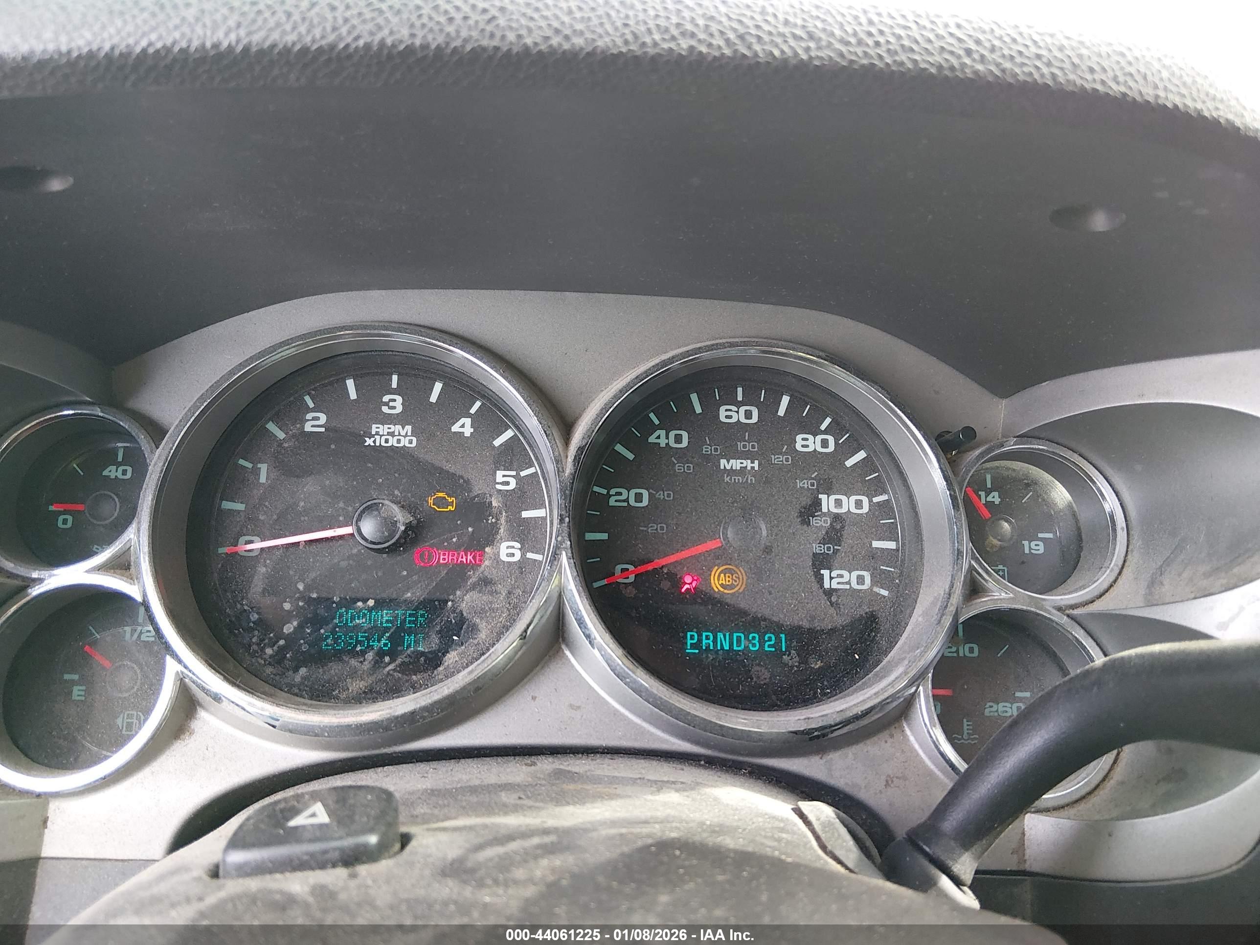 CHEVROLET SILVERADO image 7
