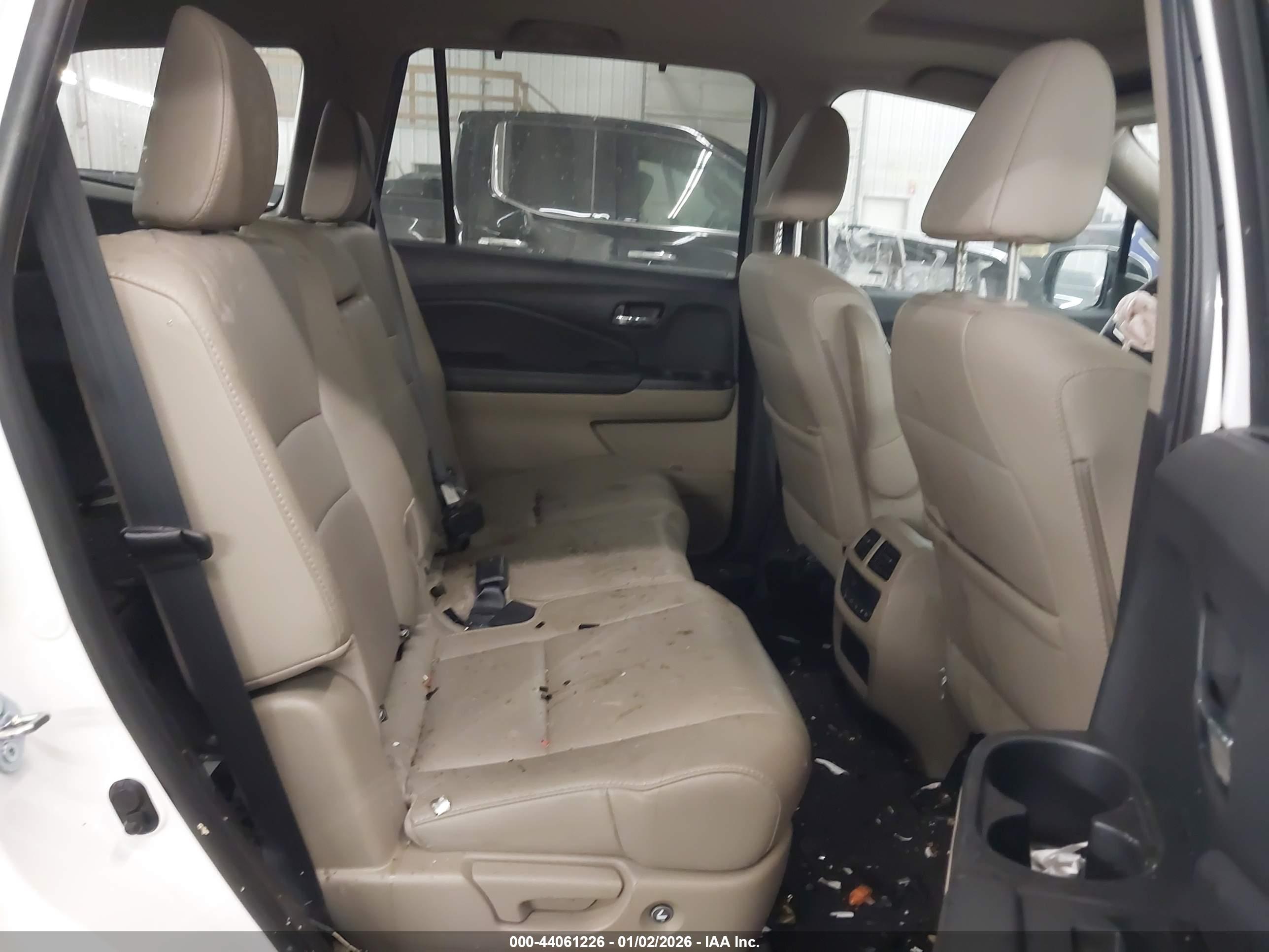 HONDA PILOT image 8