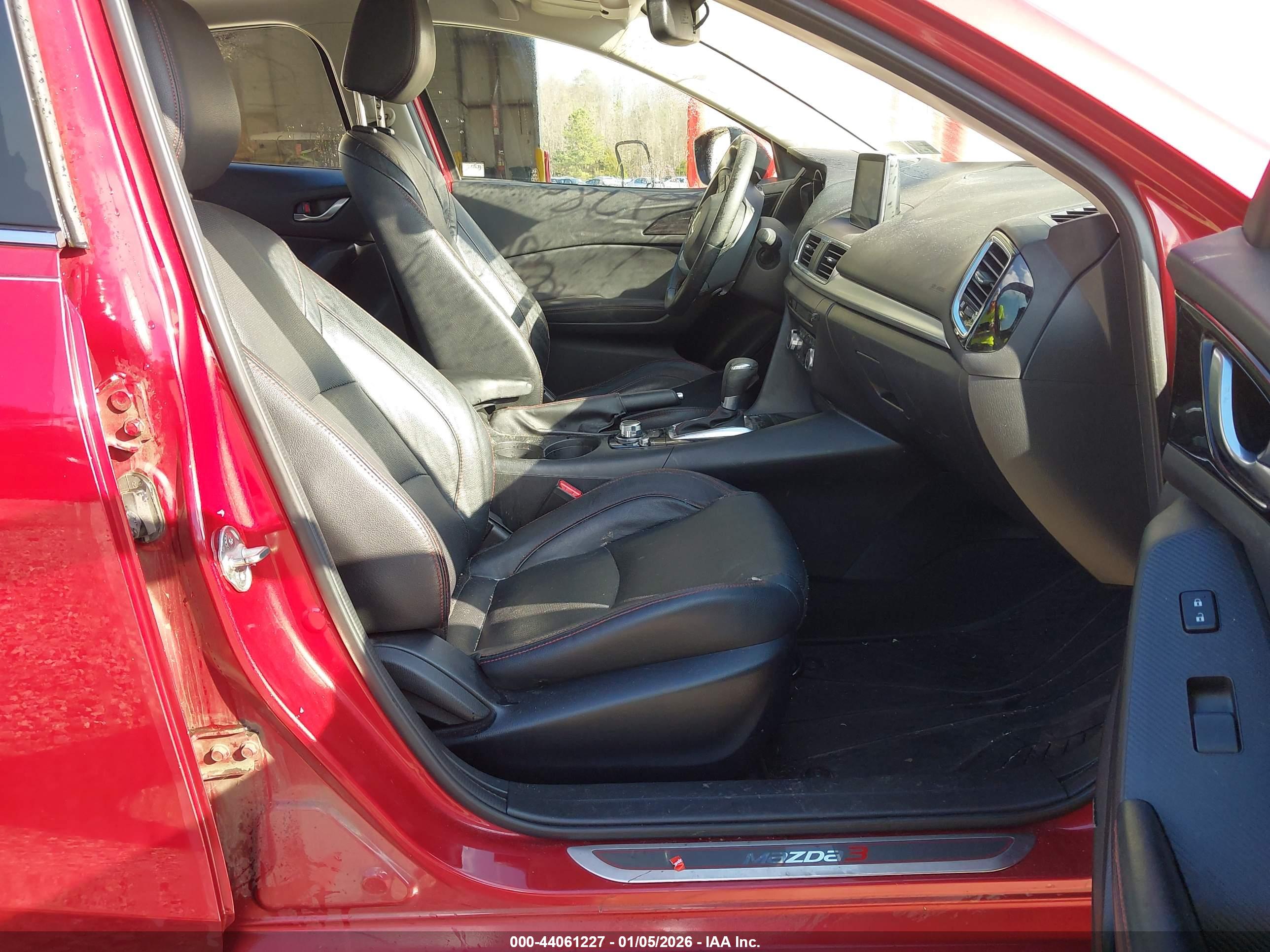 MAZDA MAZDA3 image 5