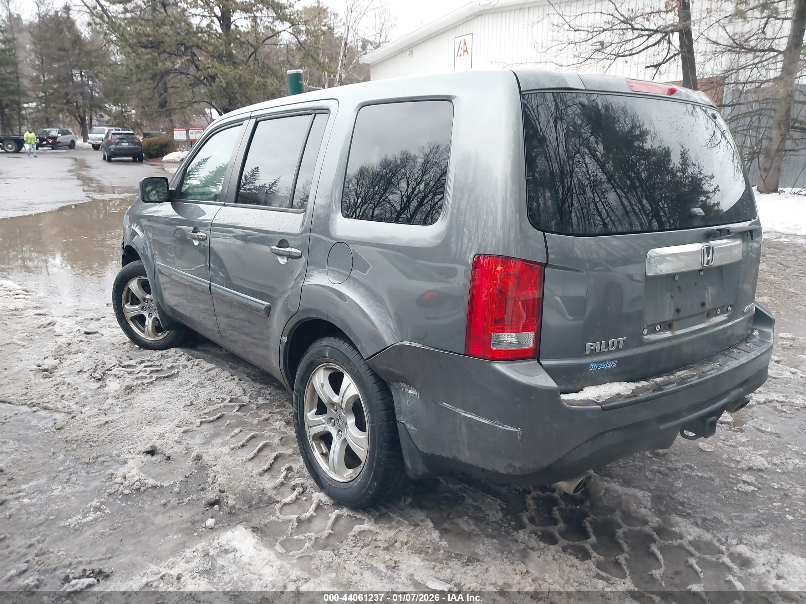 HONDA PILOT image 3